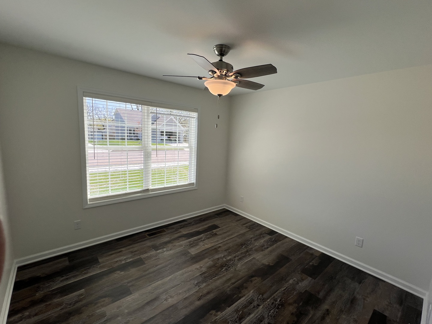 615 Sinnissippi Street Property Photo 12