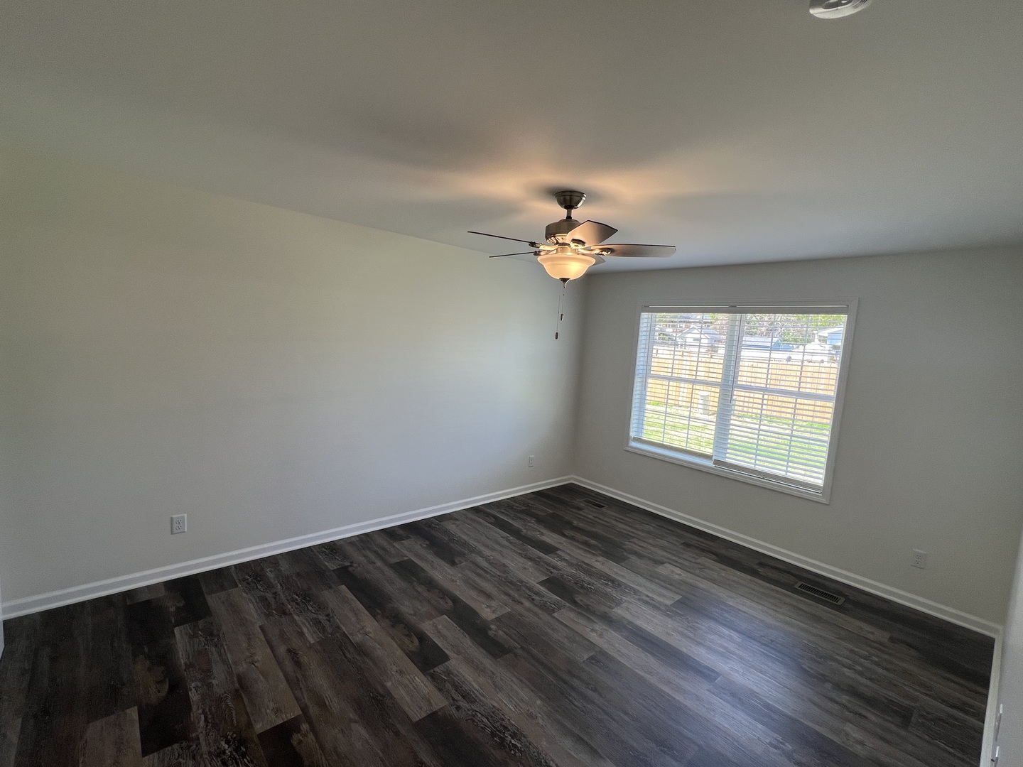 615 Sinnissippi Street Property Photo 13