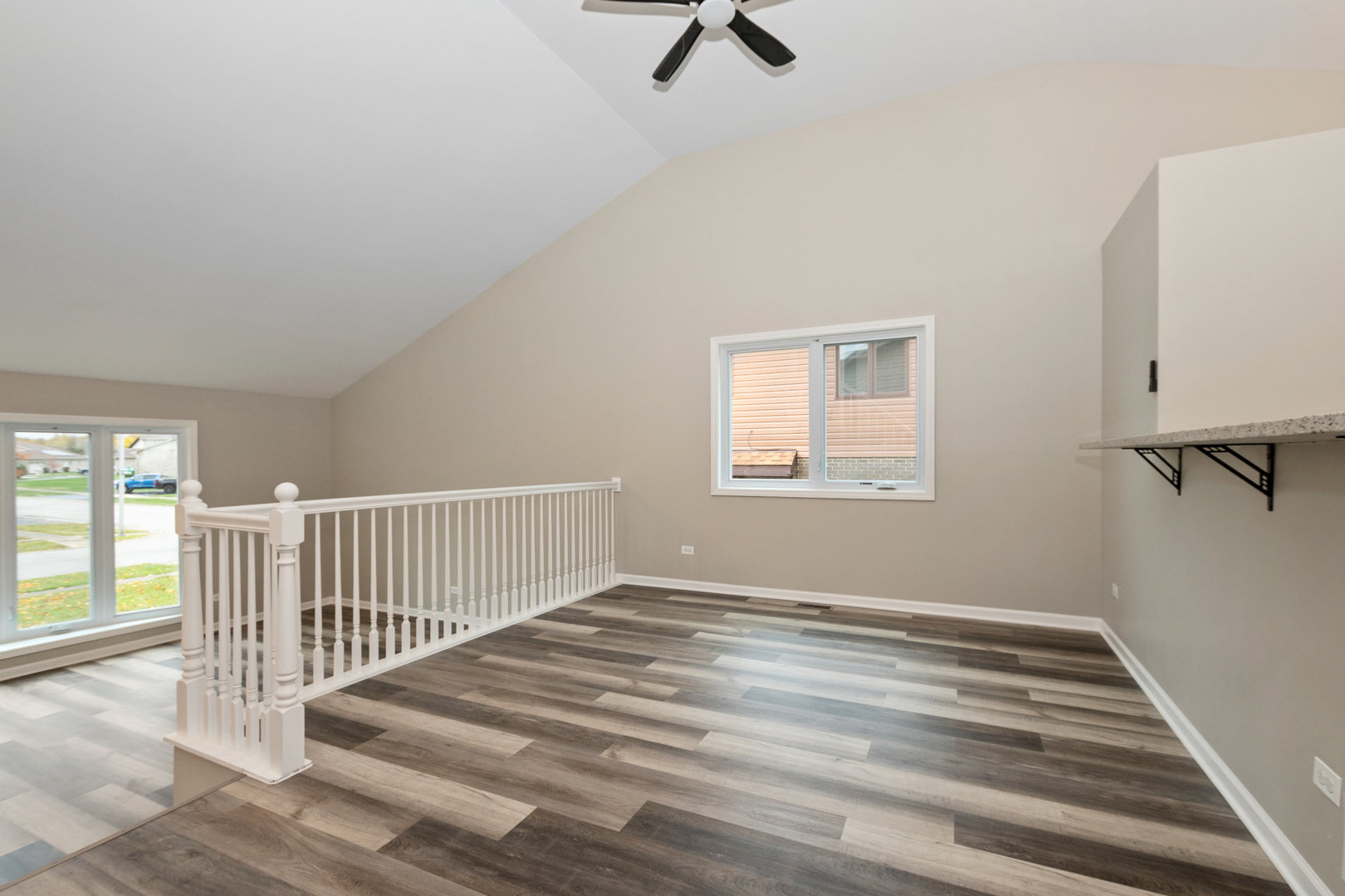5130 190th Street Property Photo 8
