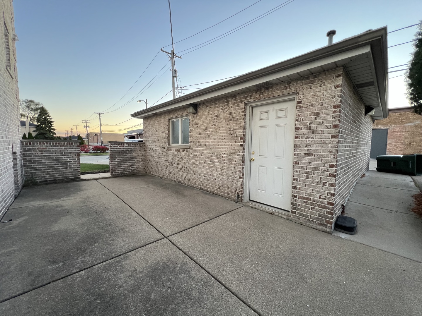 5348 6th Avenue Property Photo 5