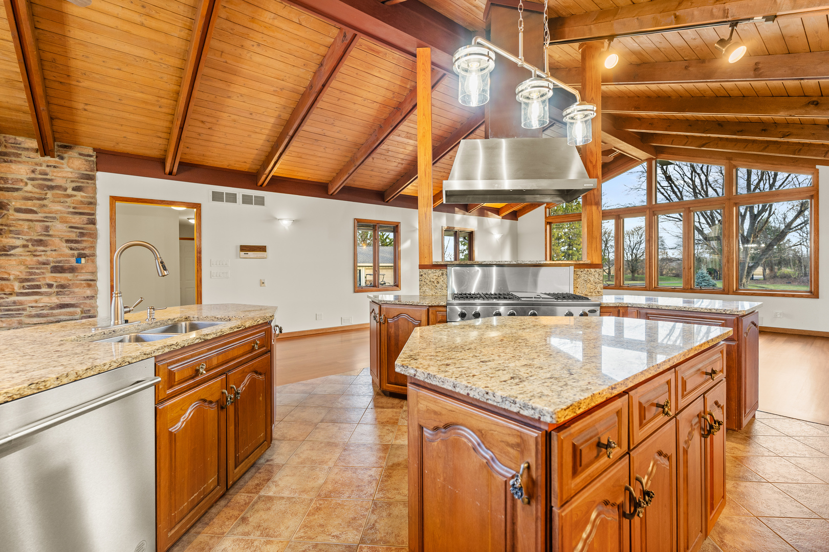 16306 Kishwaukee Valley Road Property Photo 7