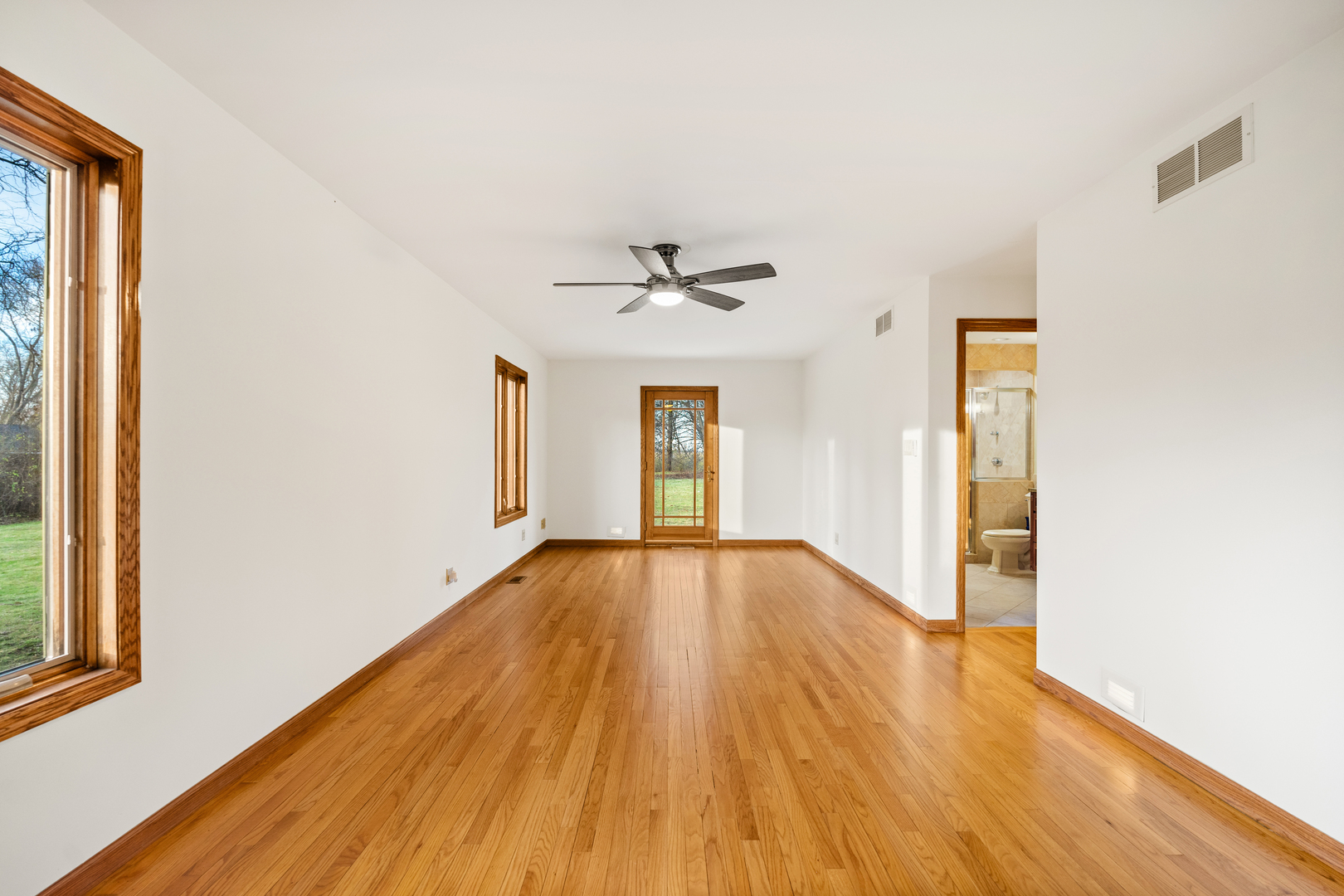 16306 Kishwaukee Valley Road Property Photo 14