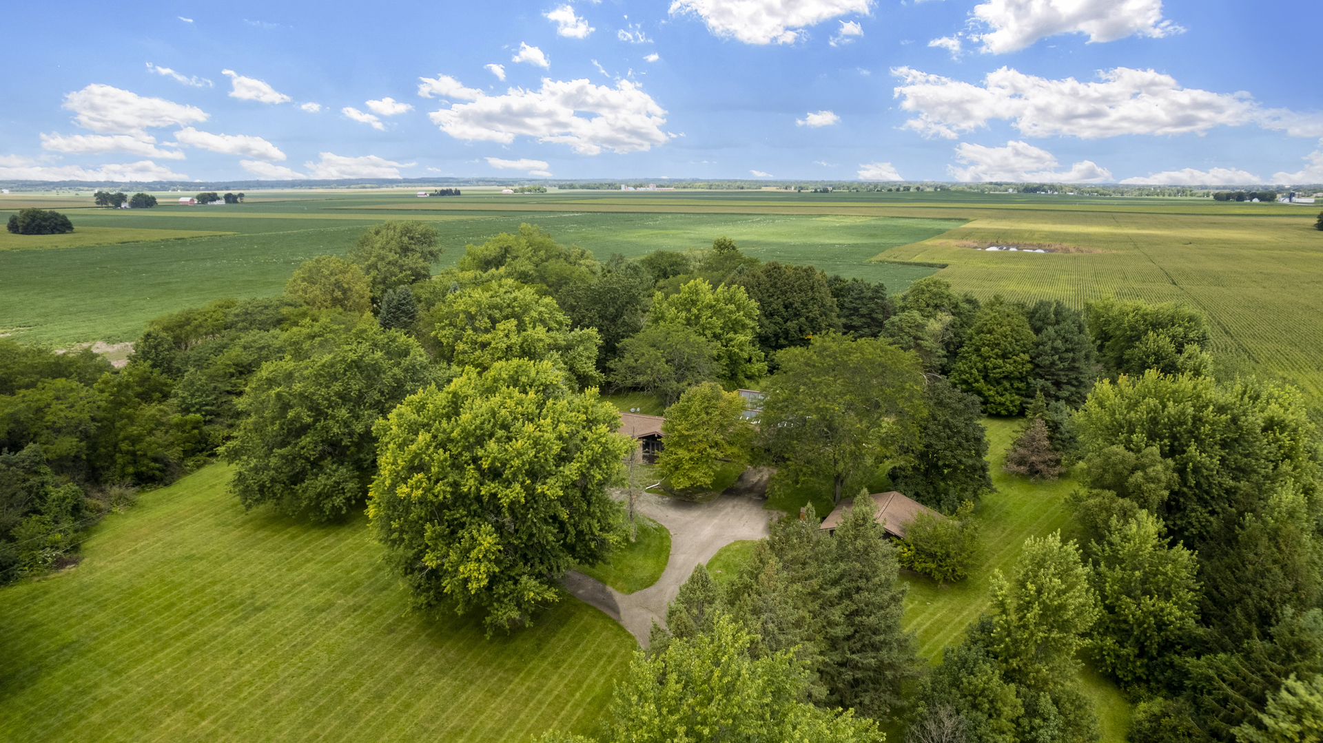16306 Kishwaukee Valley Road Property Photo 57