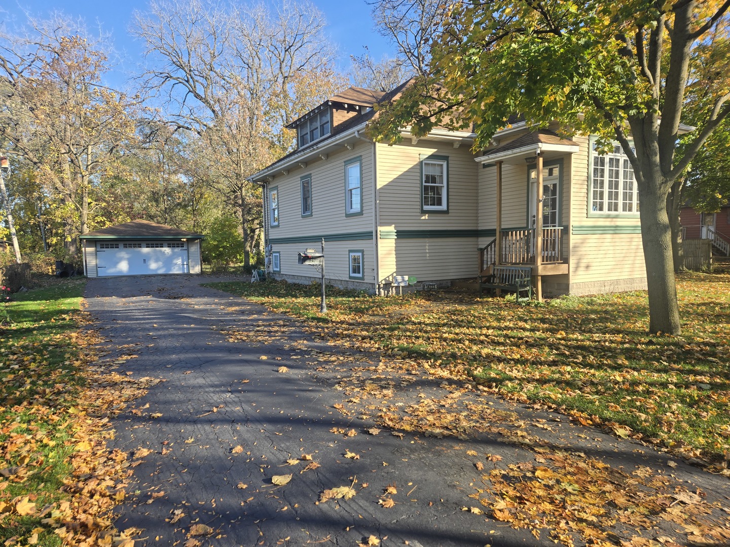 14723 Kildare Avenue Property Photo
