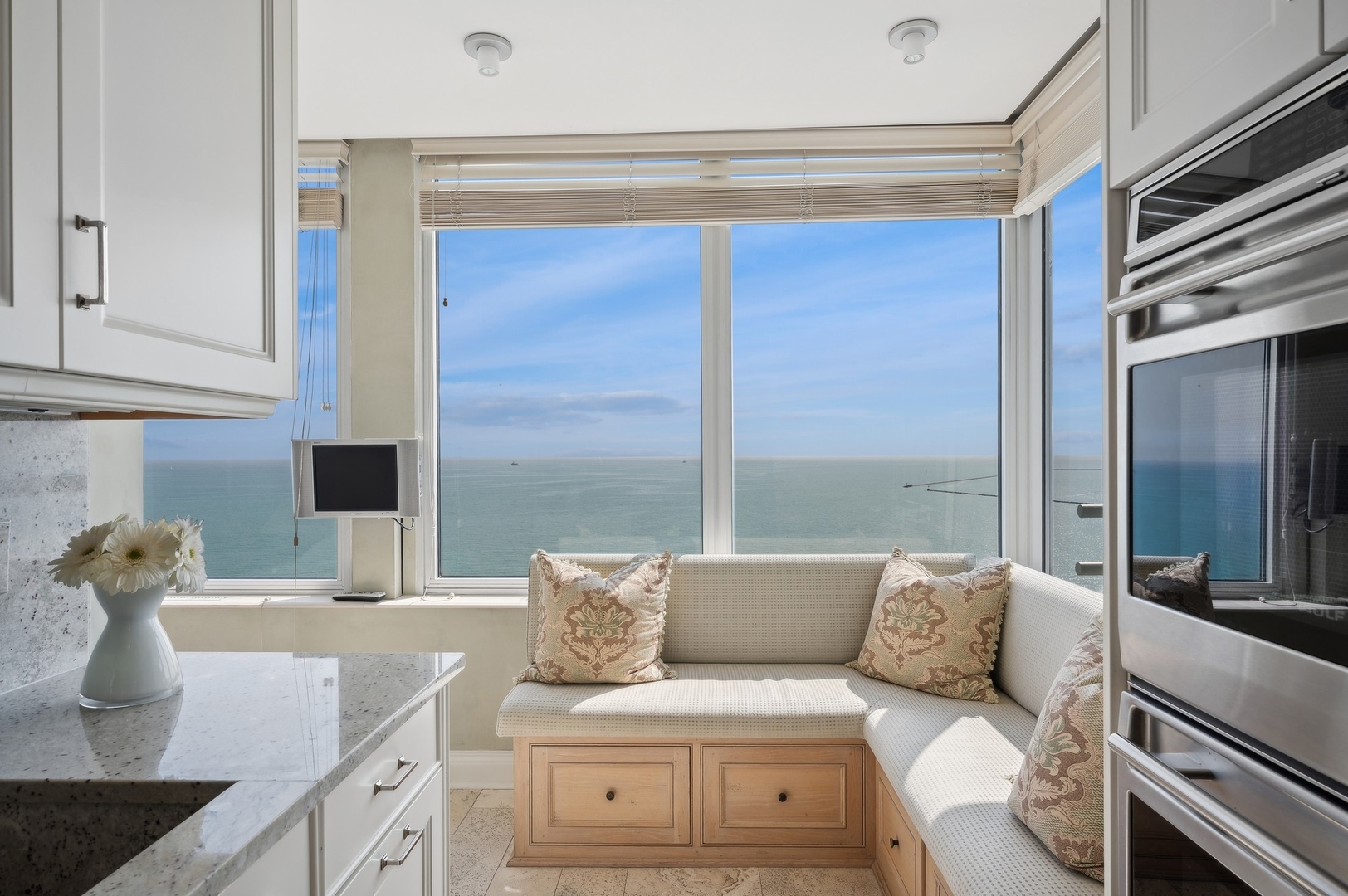 1300 N Lake Shore Drive 22cd Property Photo 12