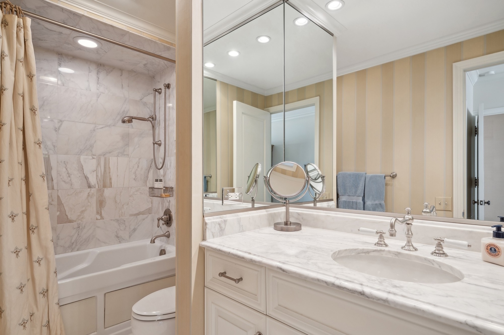 1300 N Lake Shore Drive 22cd Property Photo 33