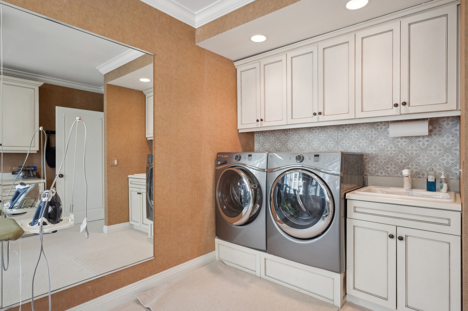 1300 N Lake Shore Drive 22cd Property Photo 35