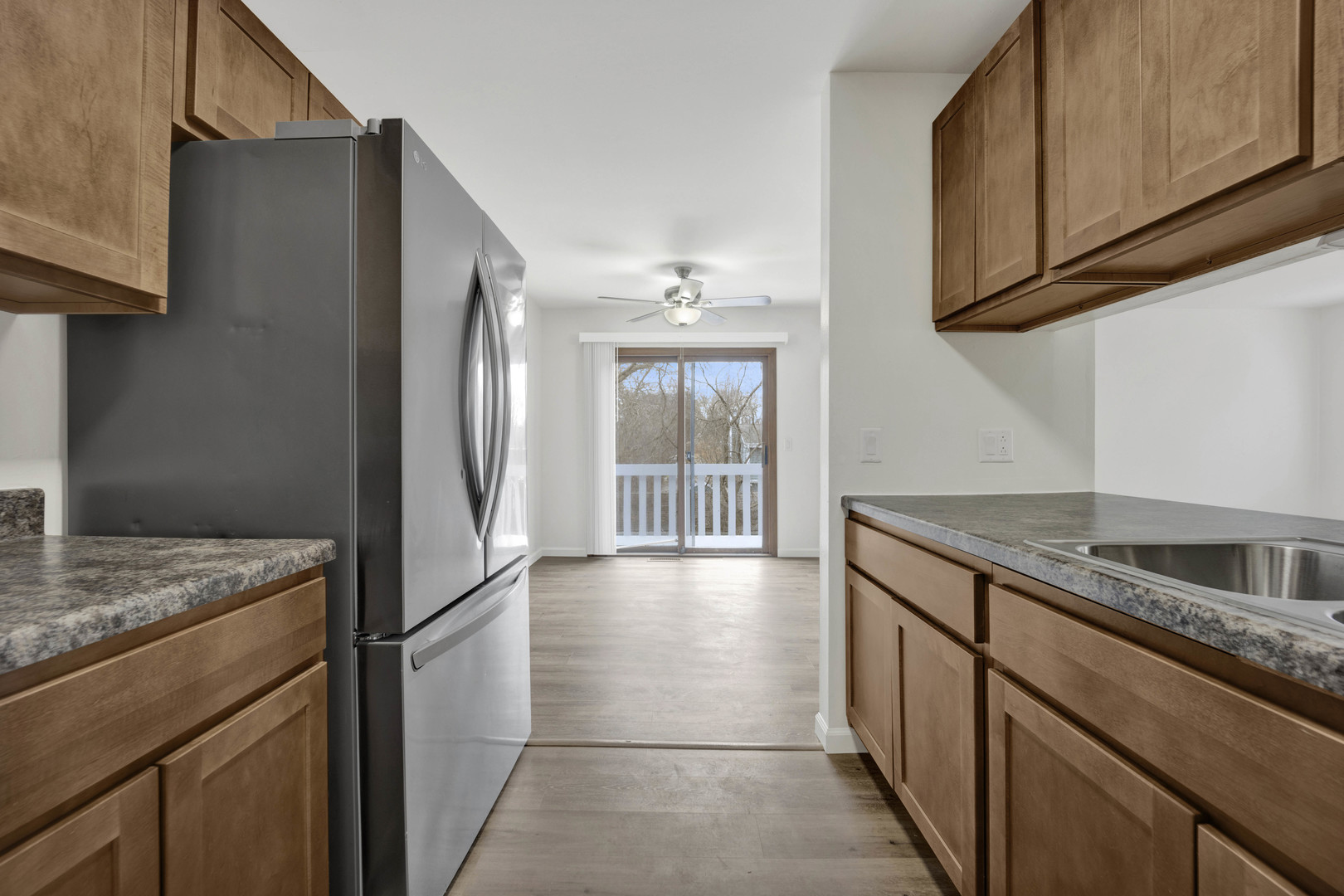 209 W Winchester Road Property Photo 3