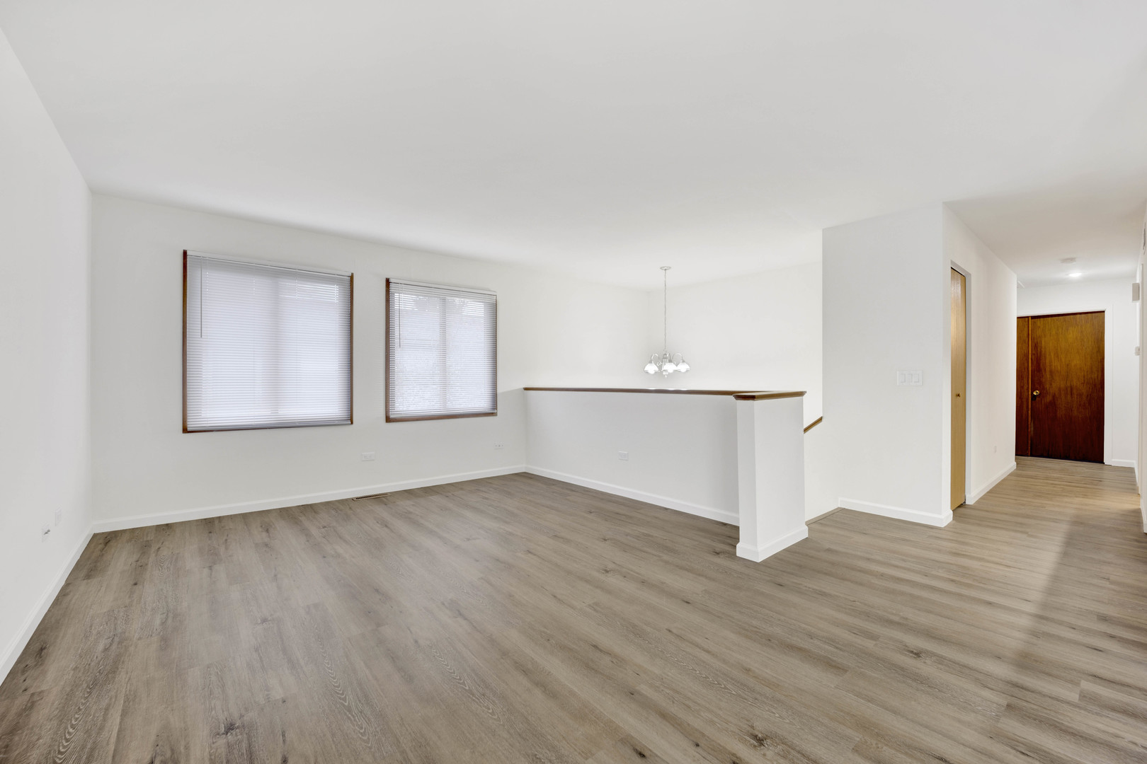 209 W Winchester Road Property Photo 5