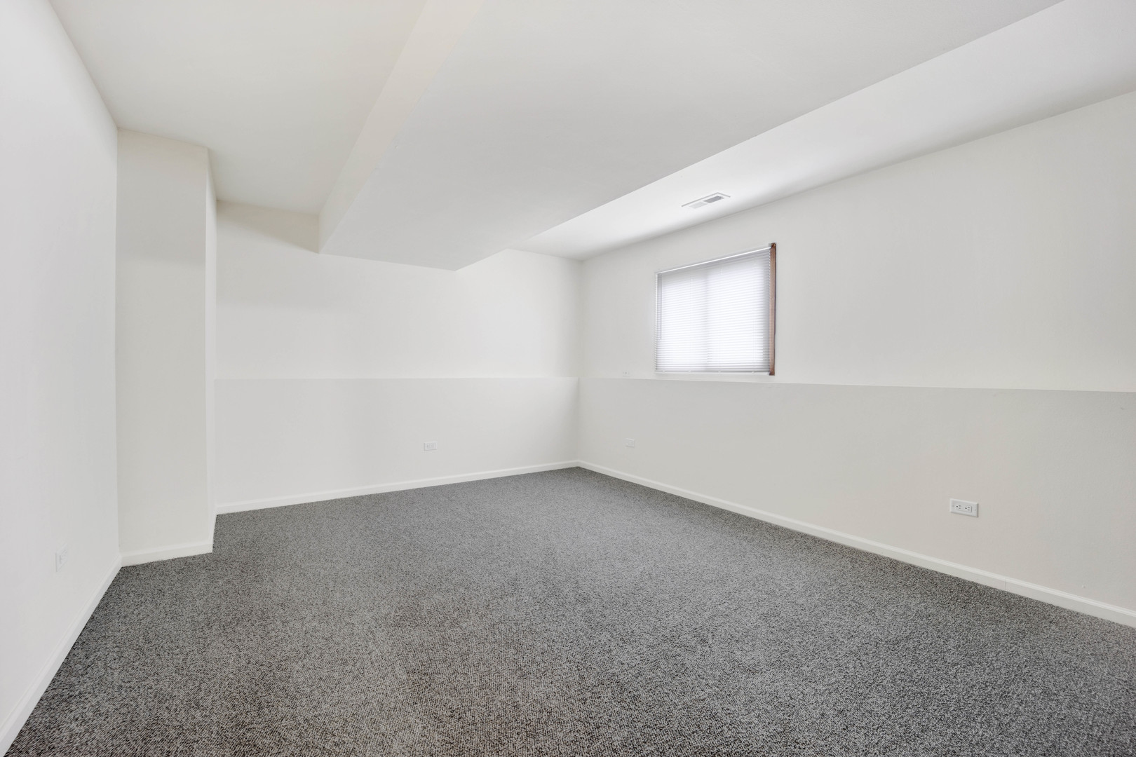 209 W Winchester Road Property Photo 17
