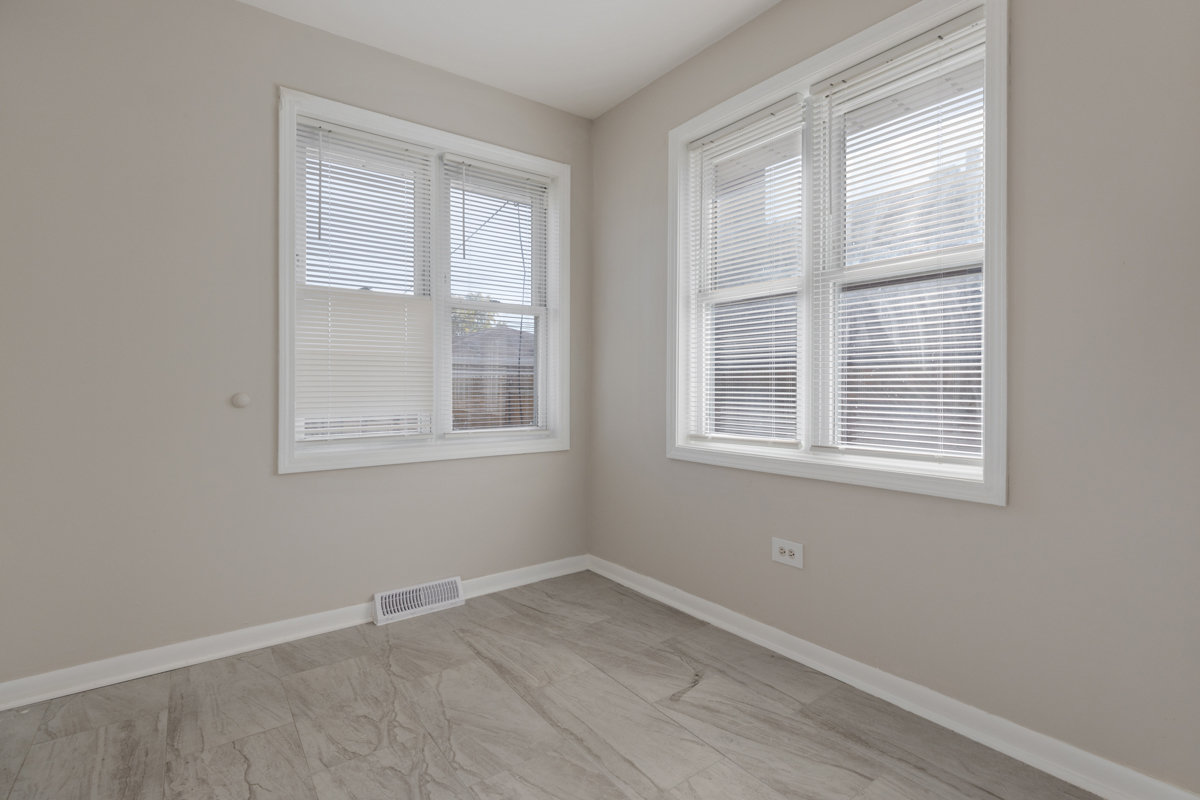 1367 Buffalo Avenue Property Photo 17