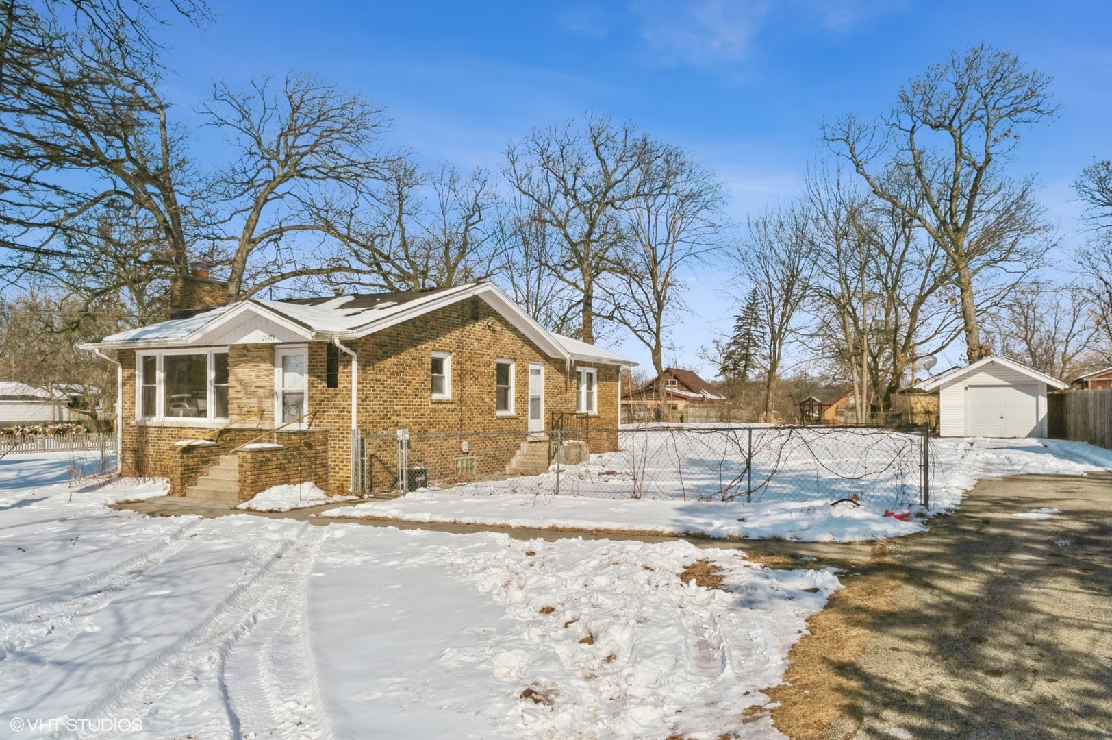 26356 W Grapevine Avenue Property Photo