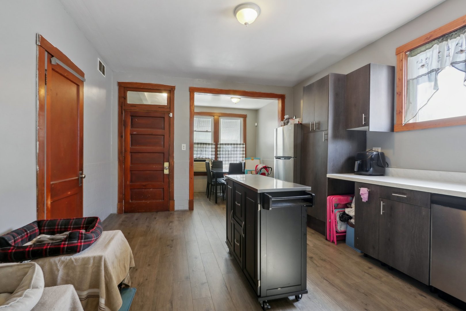 2435 N Lorel Avenue Property Photo 15