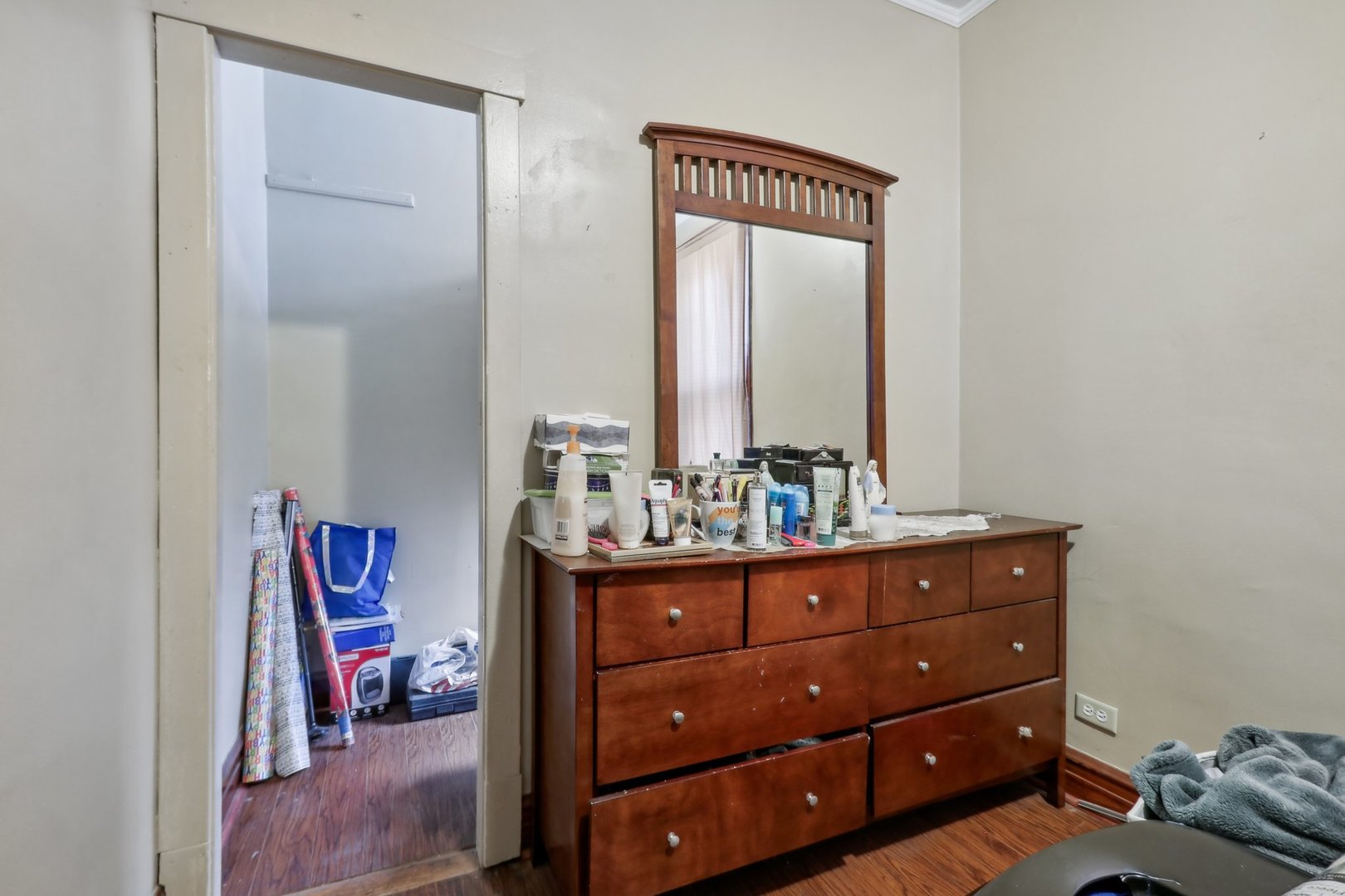 2435 N Lorel Avenue Property Photo 18