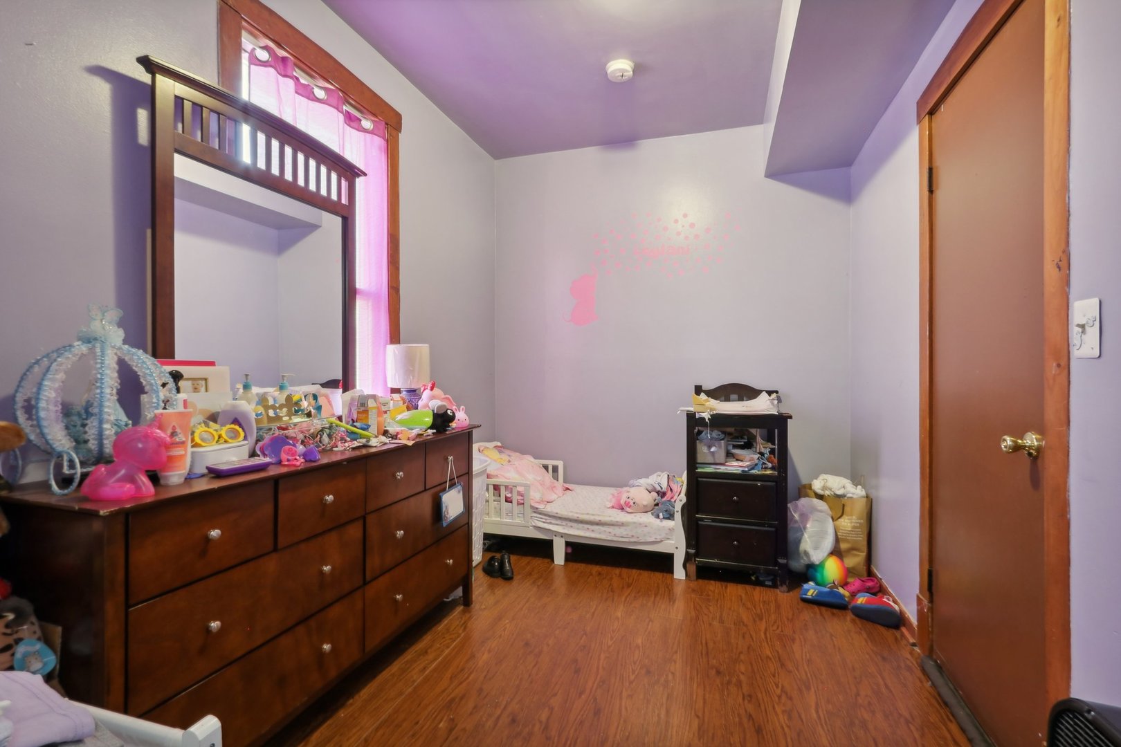 2435 N Lorel Avenue Property Photo 23