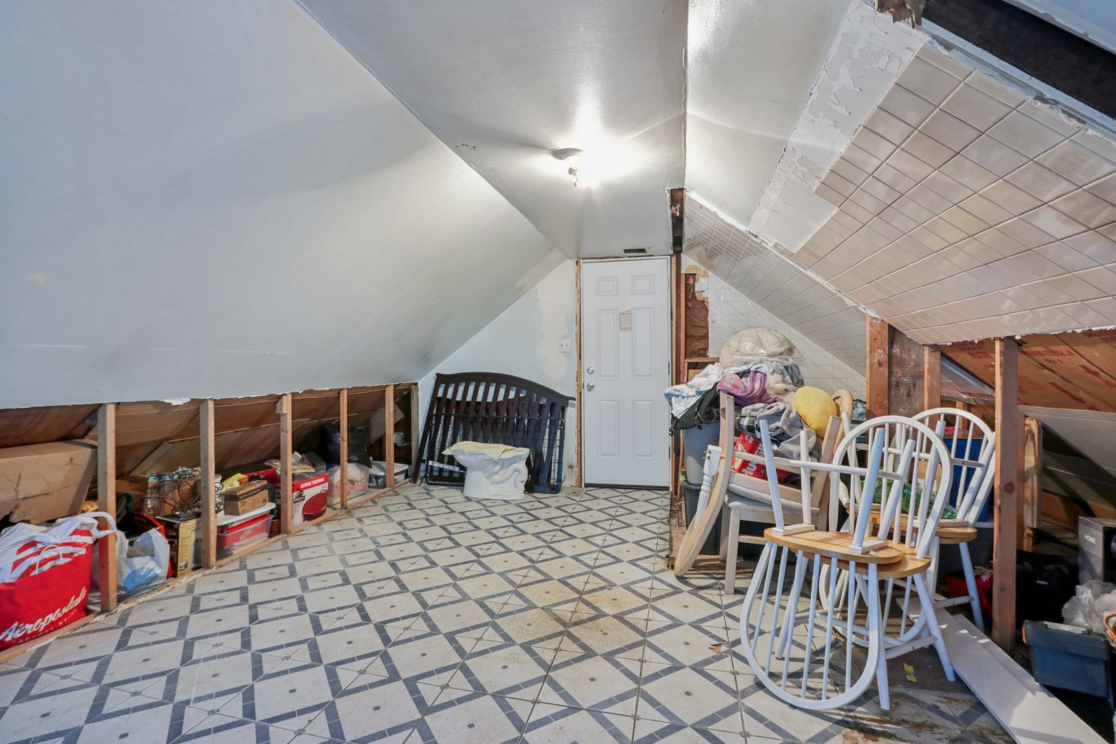 2435 N Lorel Avenue Property Photo 29
