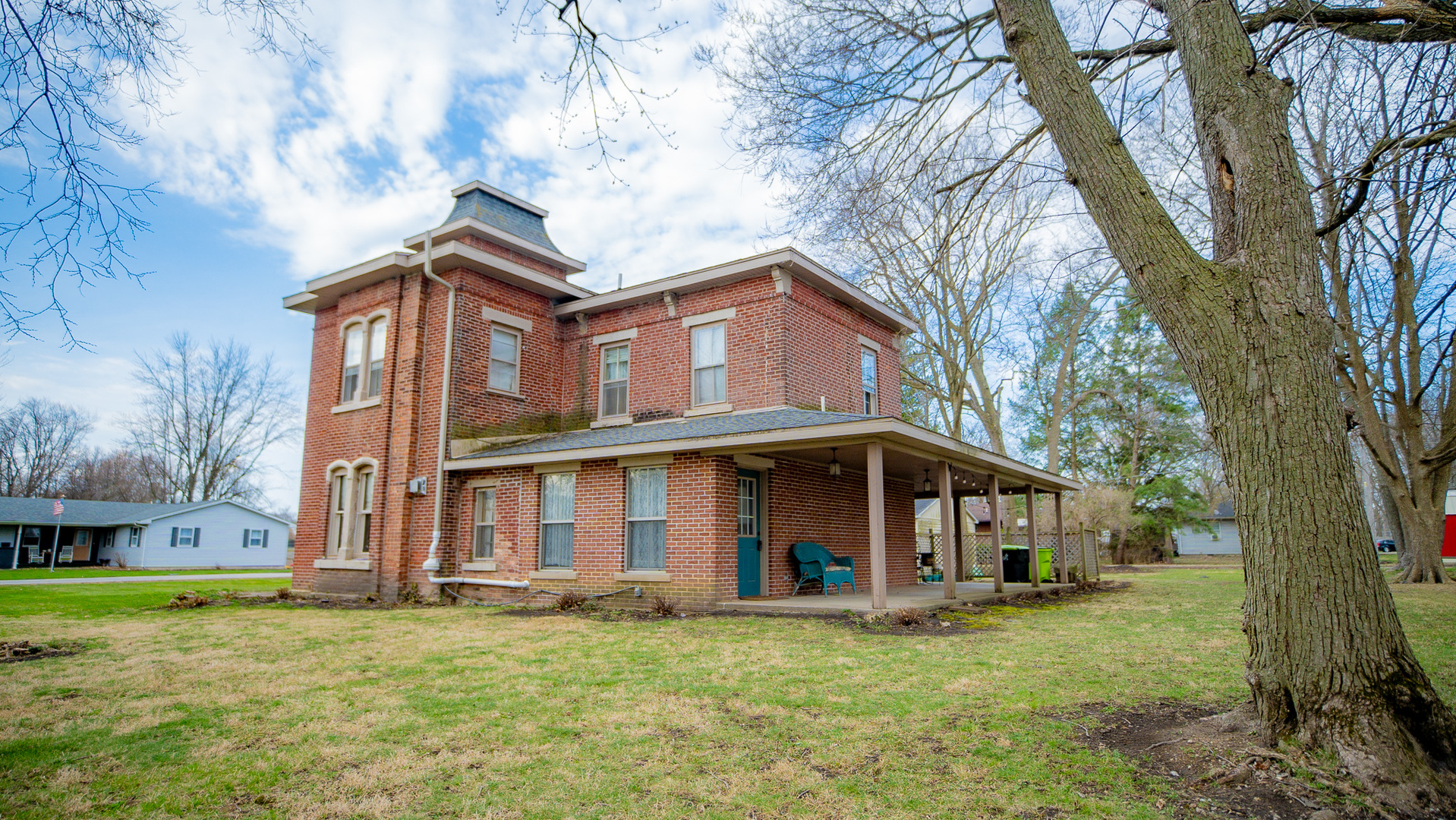 608 E Ash Street Property Photo 5