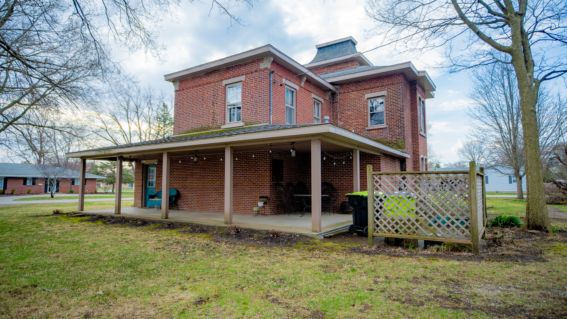 608 E Ash Street Property Photo 7