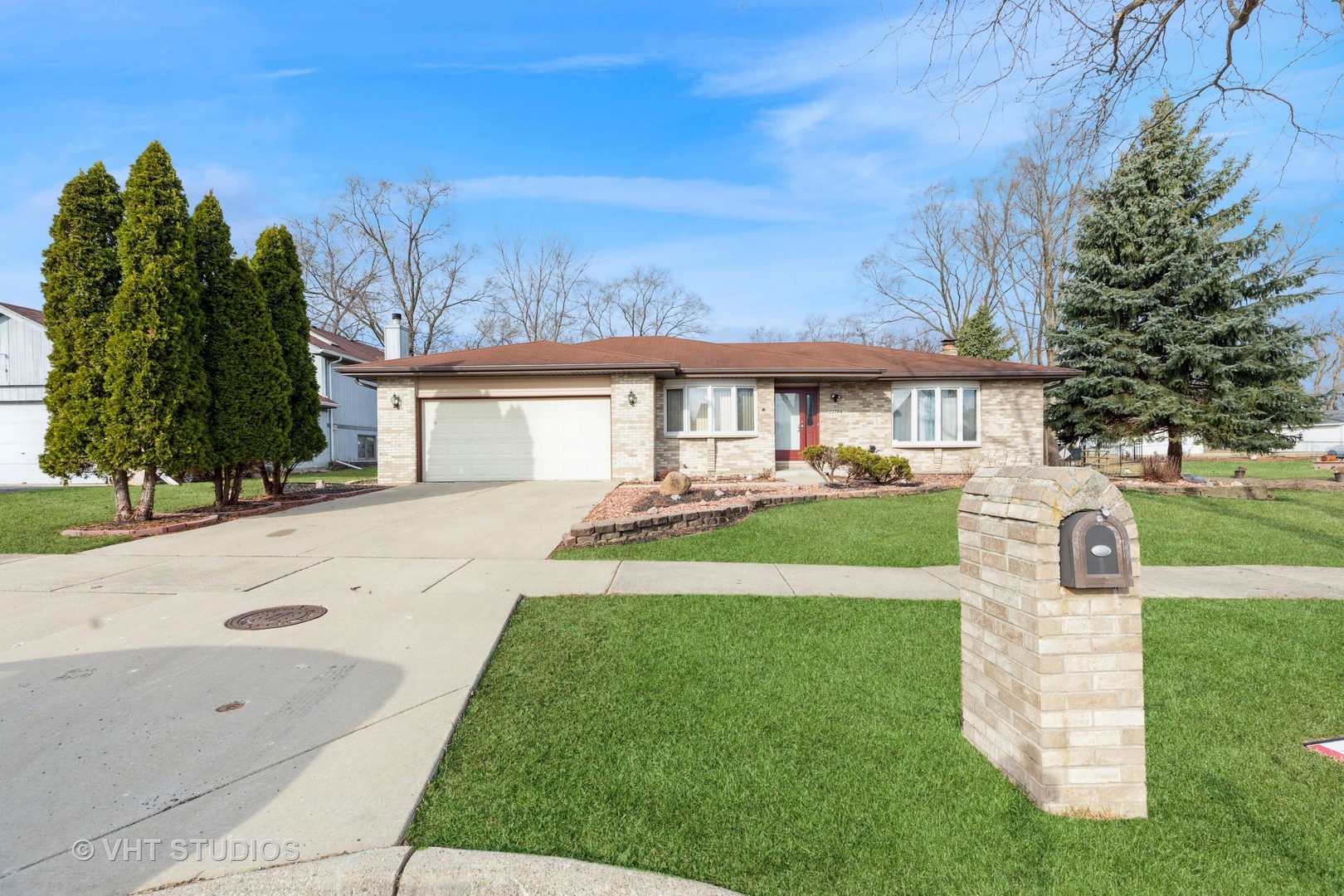 22704 Lawndale Avenue Property Photo 2