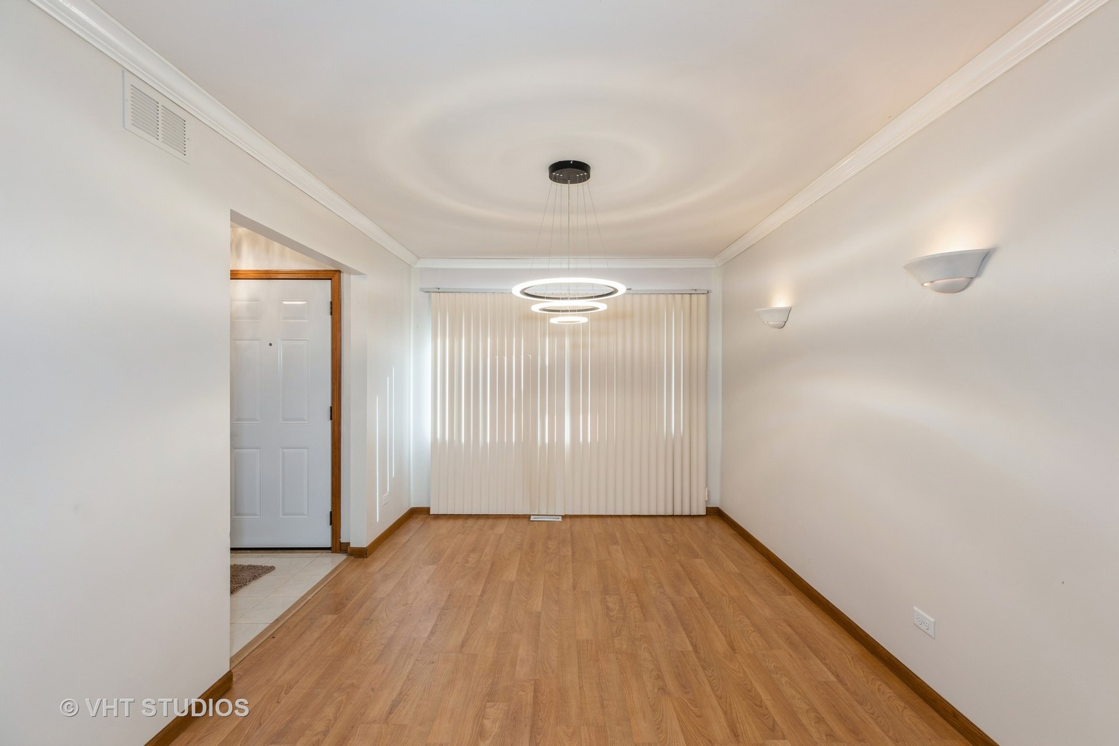 22704 Lawndale Avenue Property Photo 7