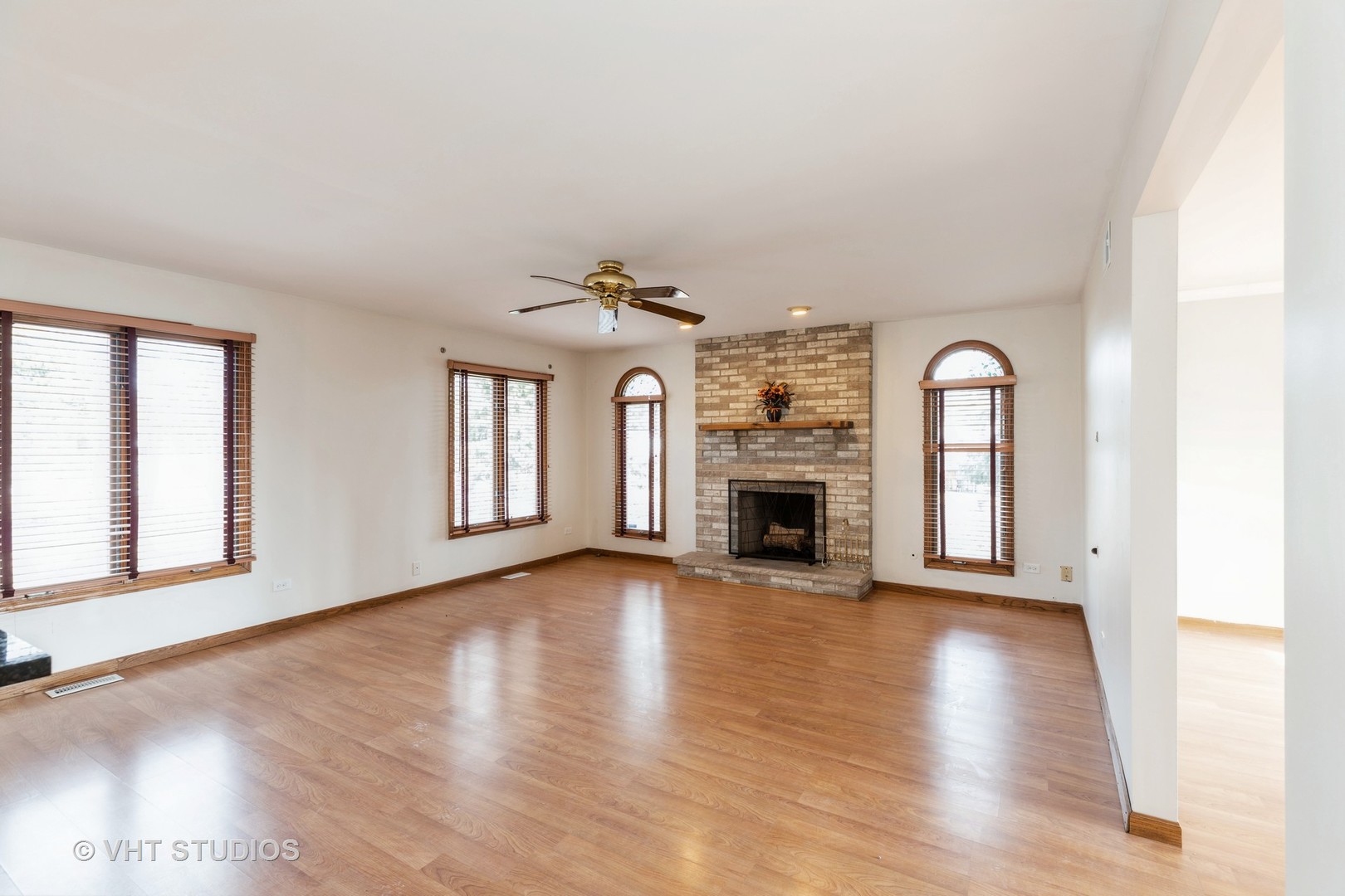 22704 Lawndale Avenue Property Photo 12
