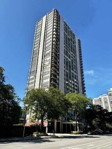 Dickenson House Real Estate Listings Main Image