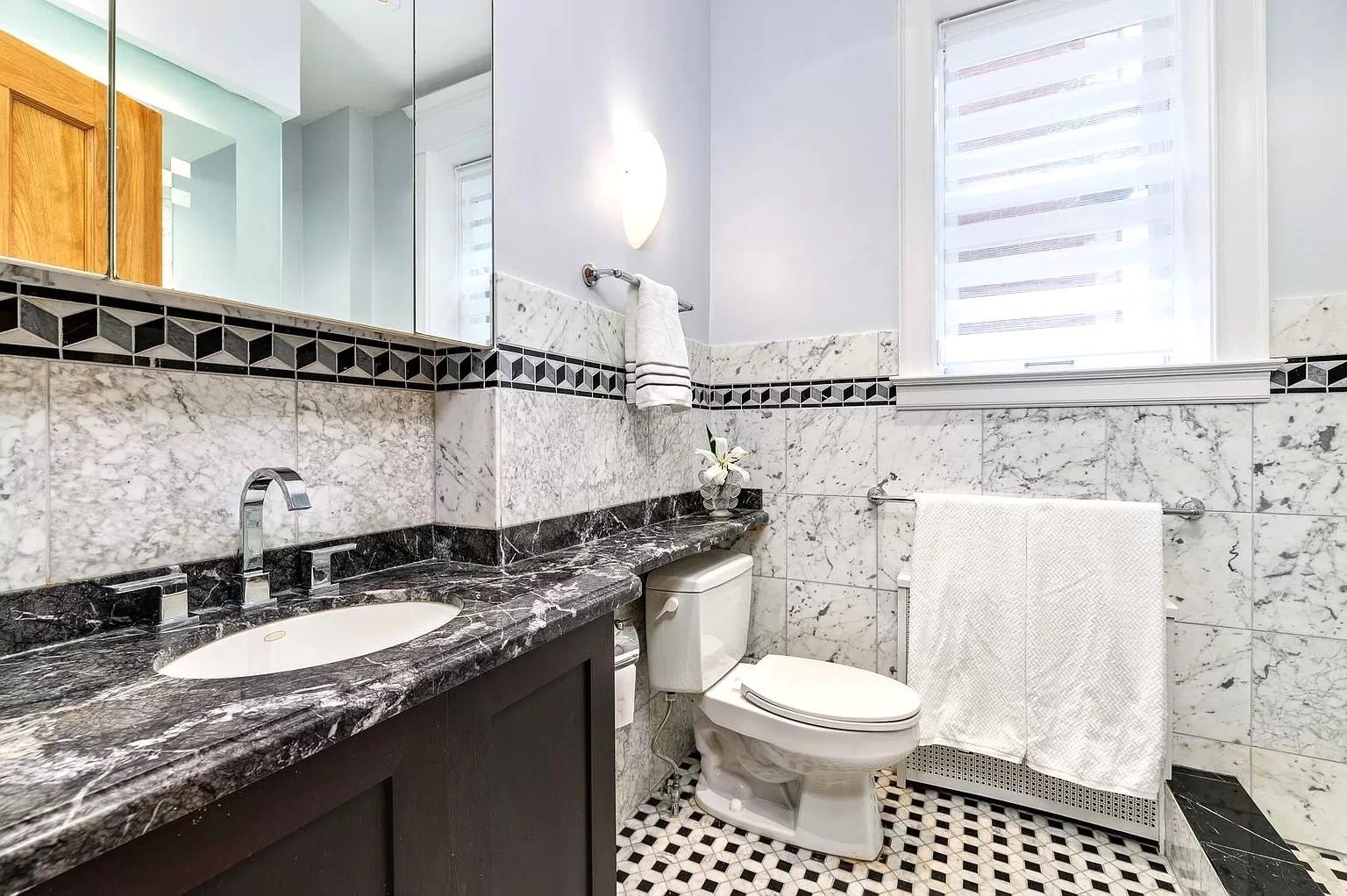 1210 N Astor Street 3b Property Photo 22