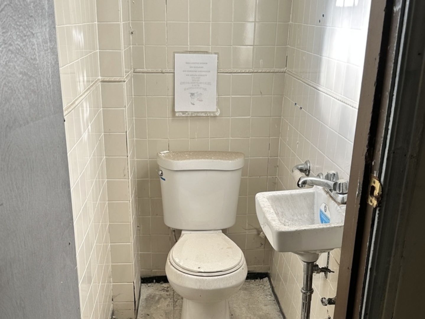 8416 S Ashland Avenue Property Photo 4