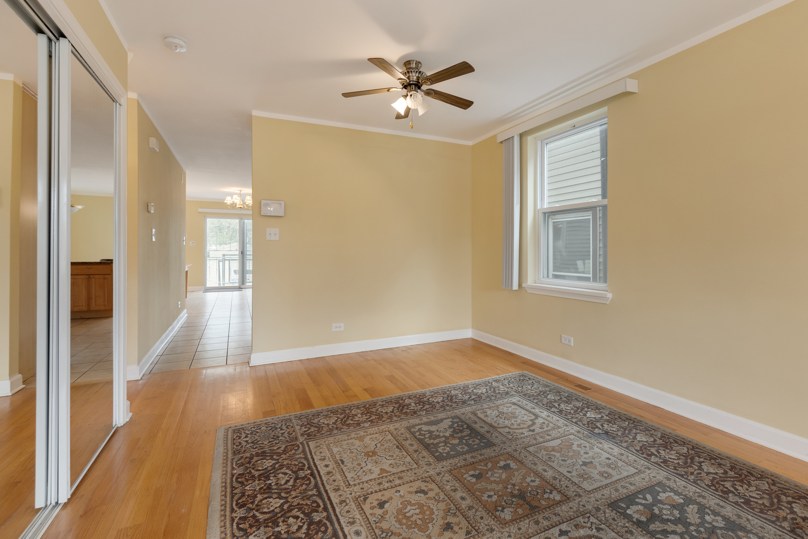 5242 W Ferdinand Street Property Photo 4