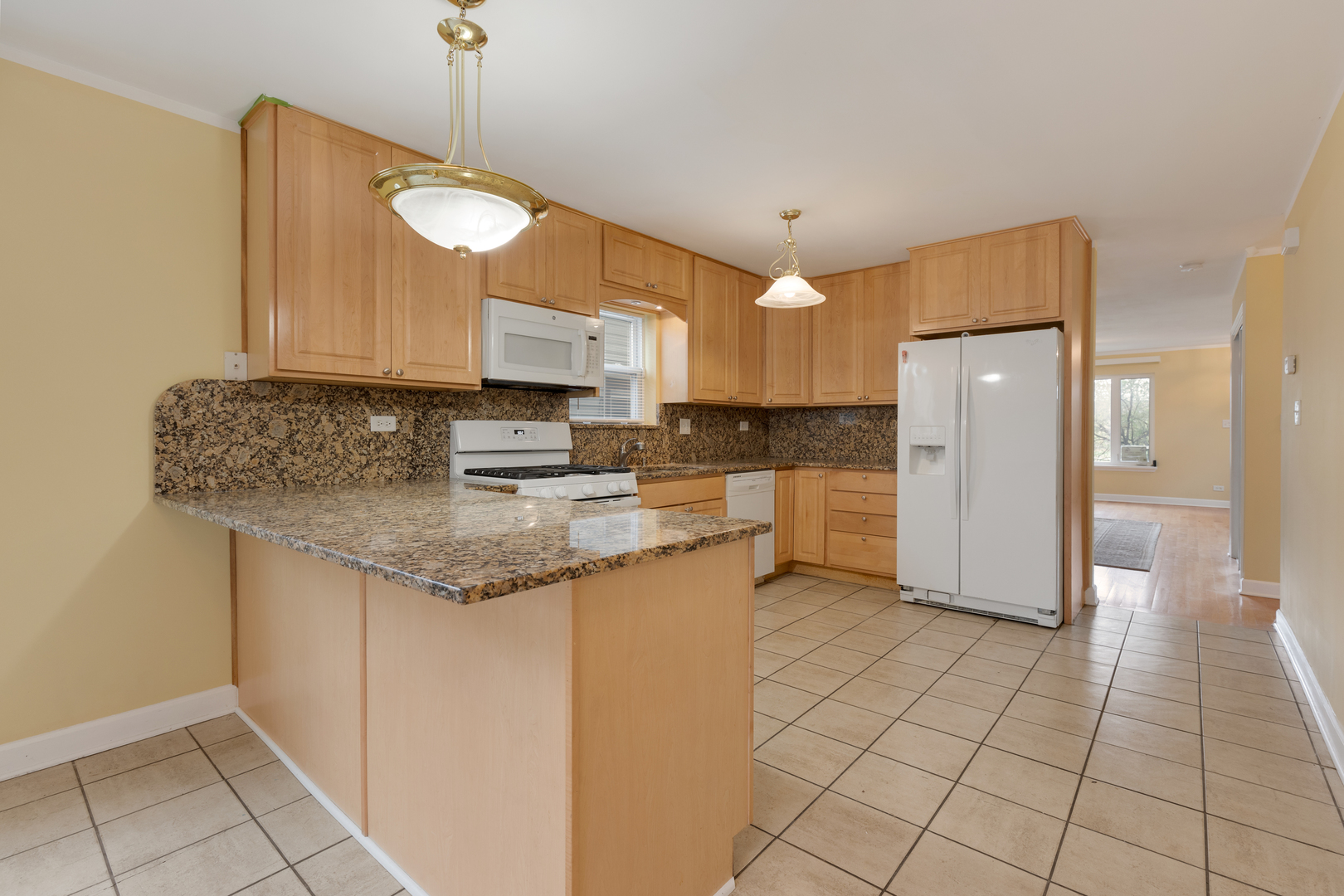 5242 W Ferdinand Street Property Photo 6