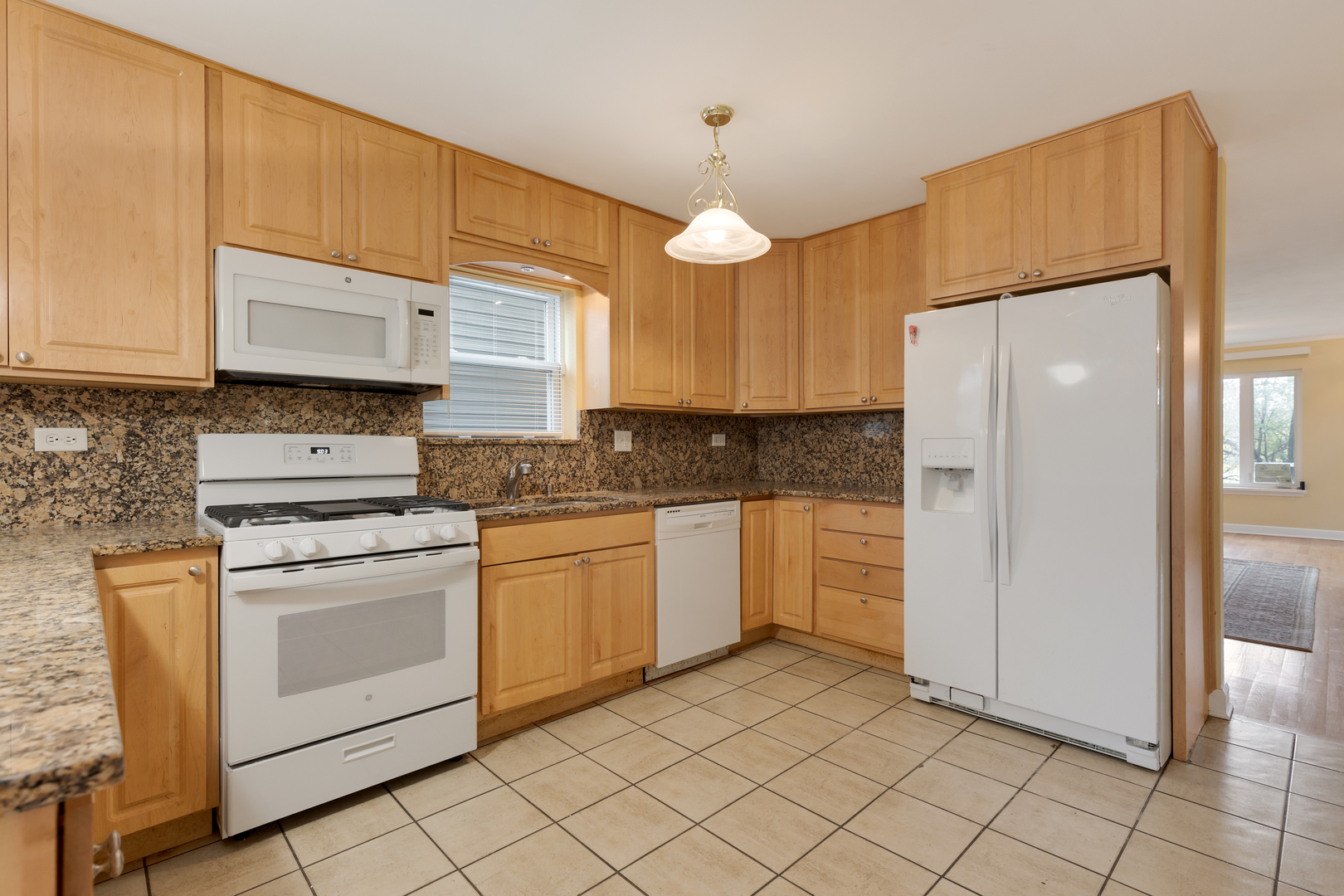 5242 W Ferdinand Street Property Photo 7