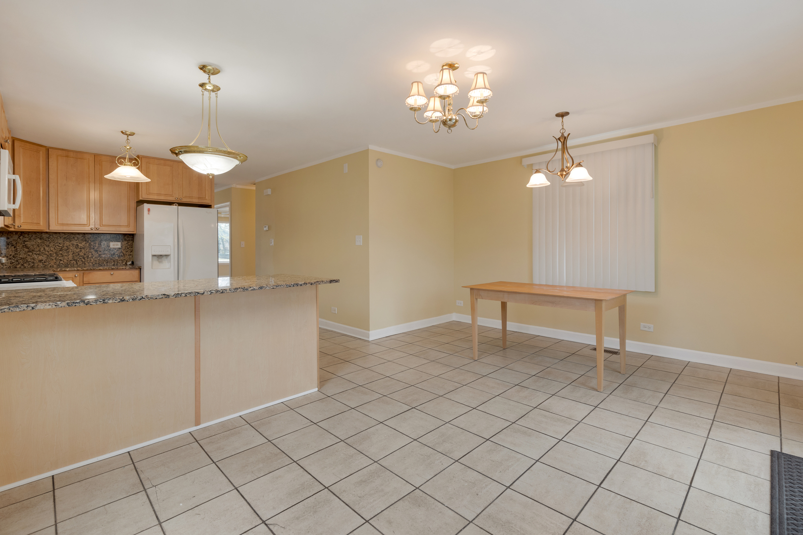5242 W Ferdinand Street Property Photo 8