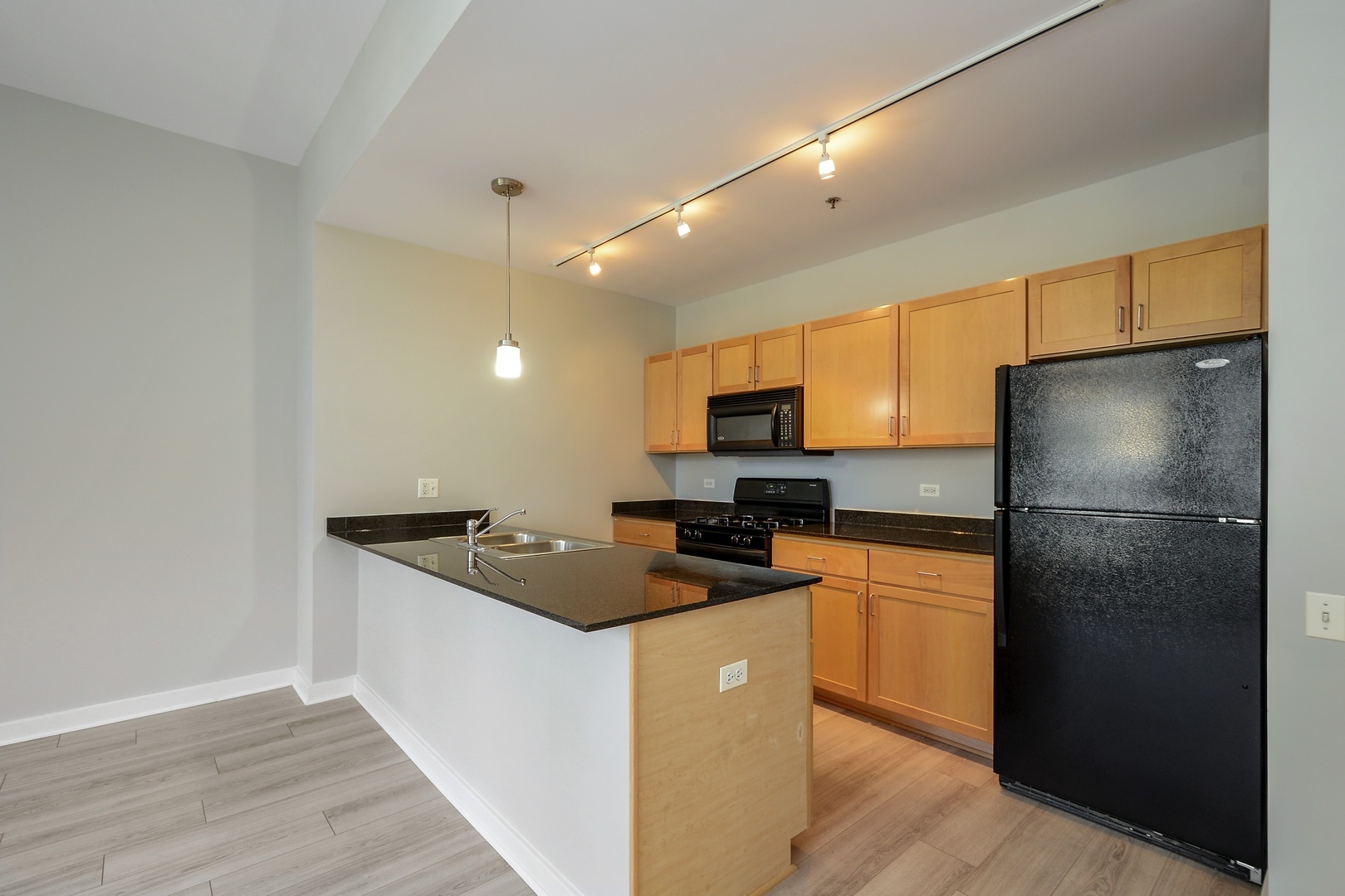 5 N Wabash Avenue 1406 Property Photo 5
