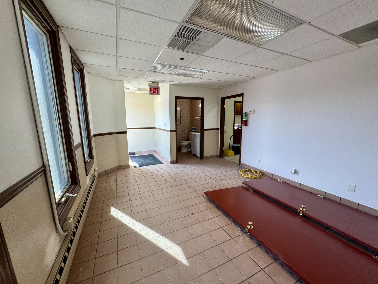 129 Wheeling Rd Property Photo 6