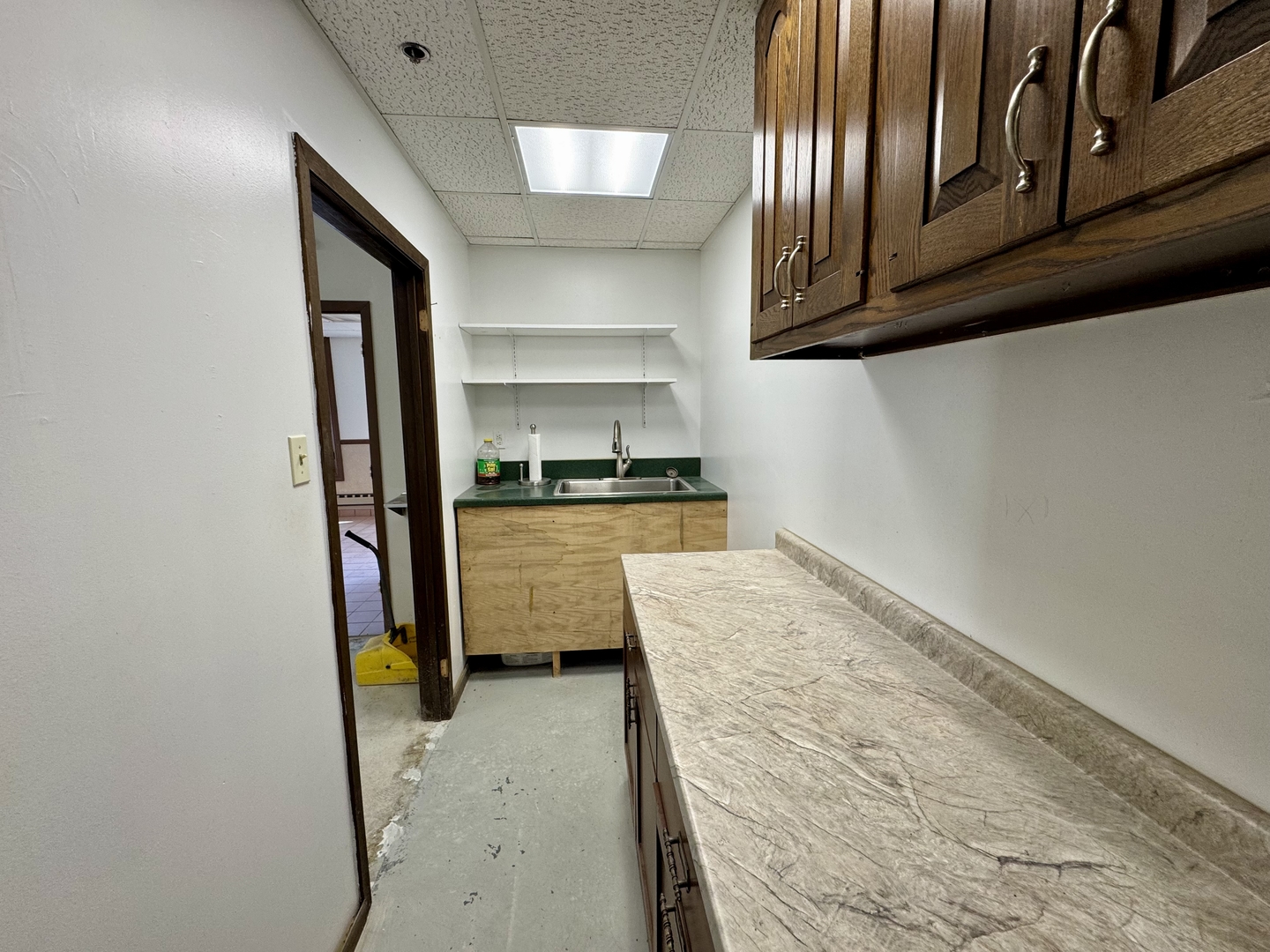129 Wheeling Rd Property Photo 8