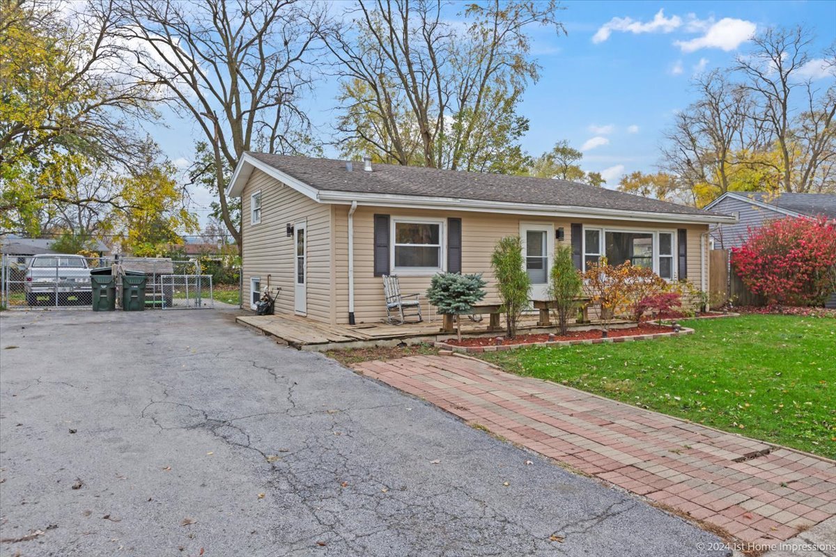15323 Cherry Lane Property Photo