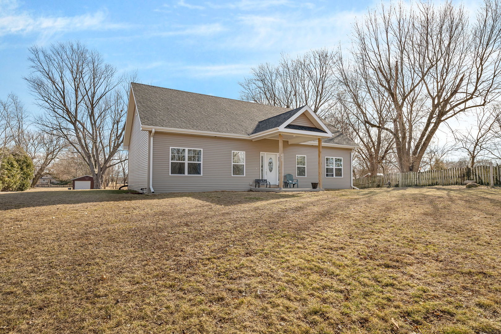 1807 Roberts Street Property Photo