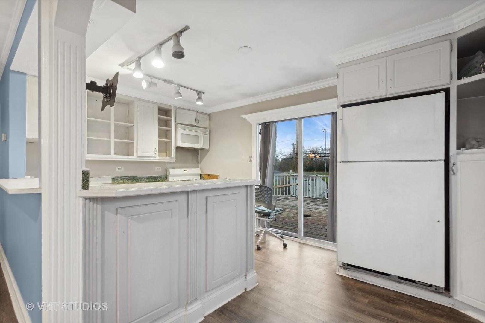 12416 S Trumbull Avenue Property Photo 5
