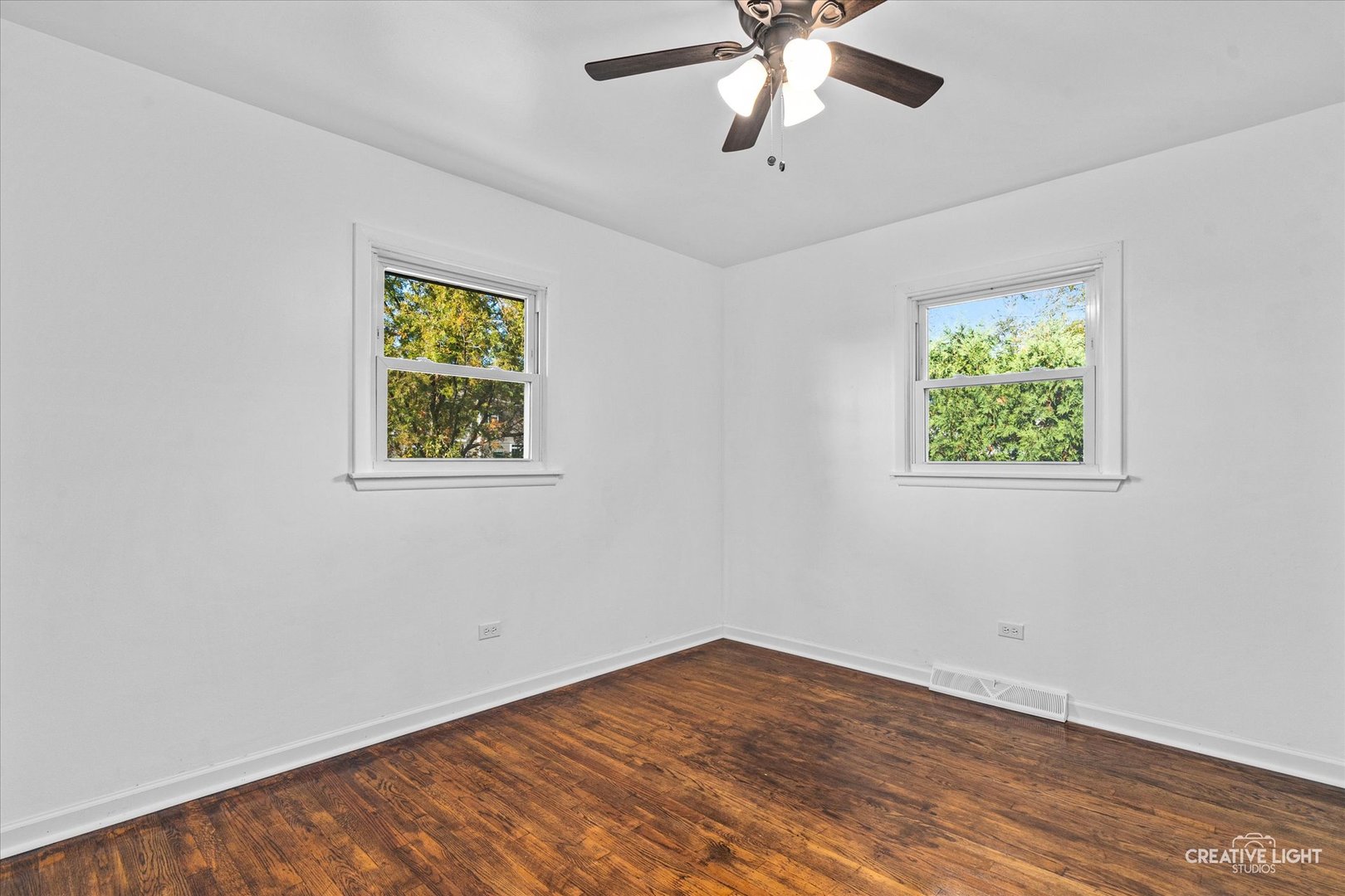 6262 Janes Avenue Property Photo 9