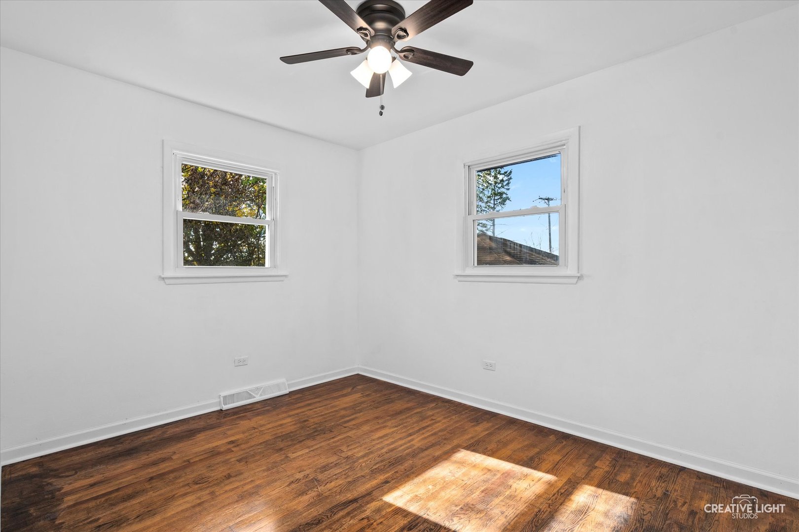 6262 Janes Avenue Property Photo 10