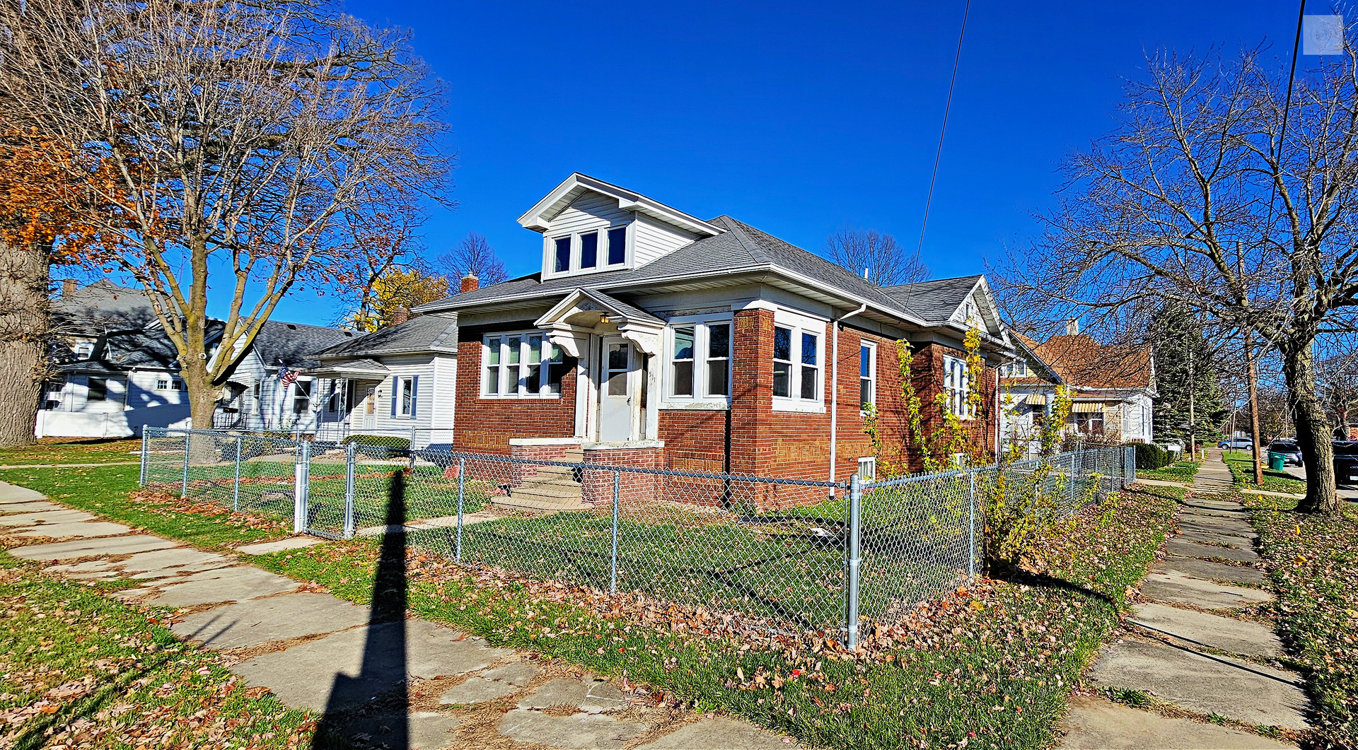 511 S Bloomington Street Property Photo 3