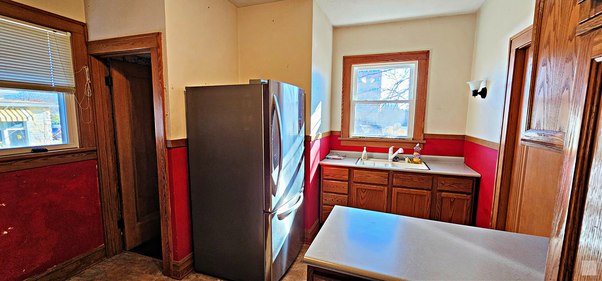 511 S Bloomington Street Property Photo 6