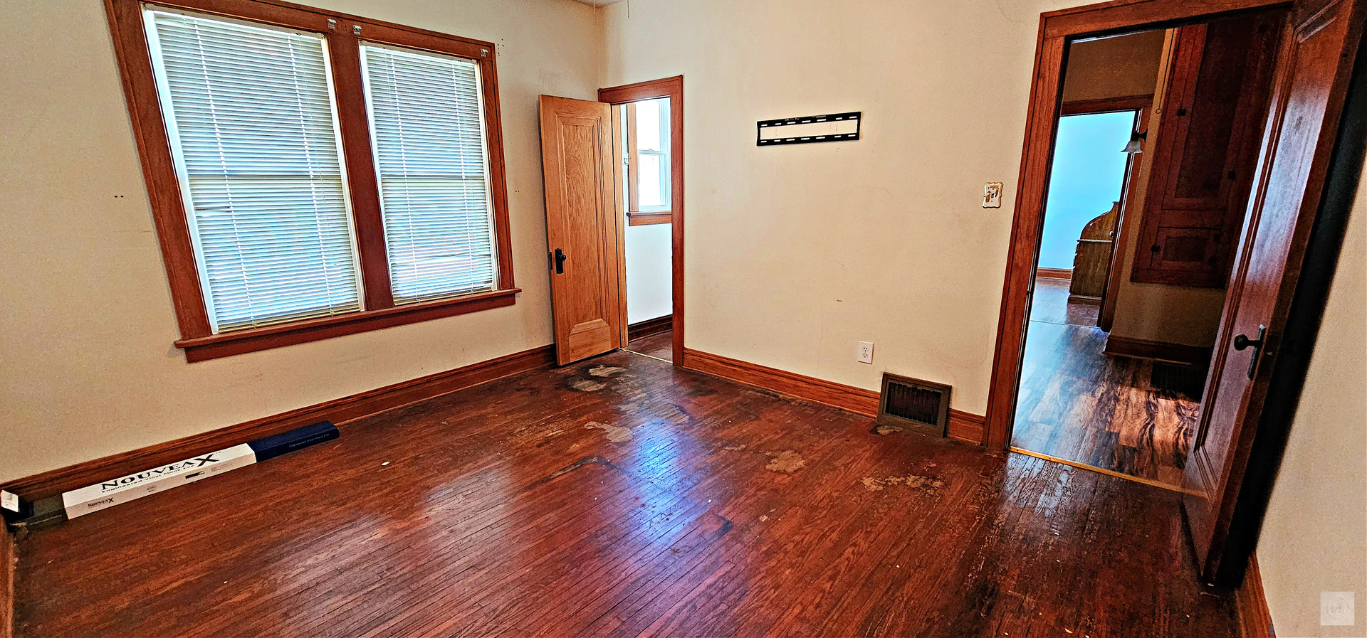511 S Bloomington Street Property Photo 20