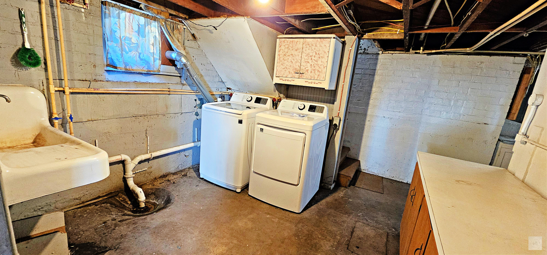 511 S Bloomington Street Property Photo 25