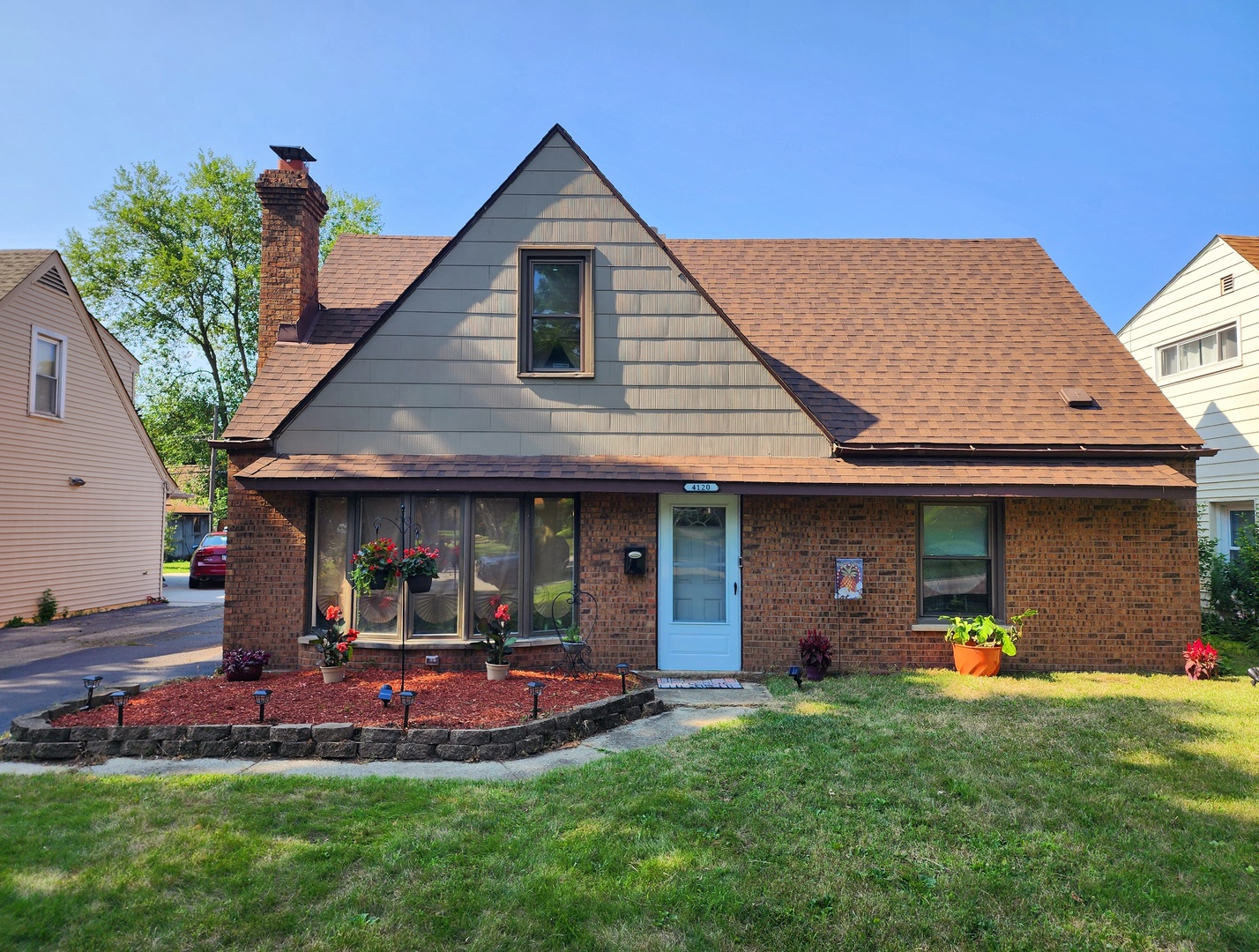 4120 W 100th Street Property Photo 1