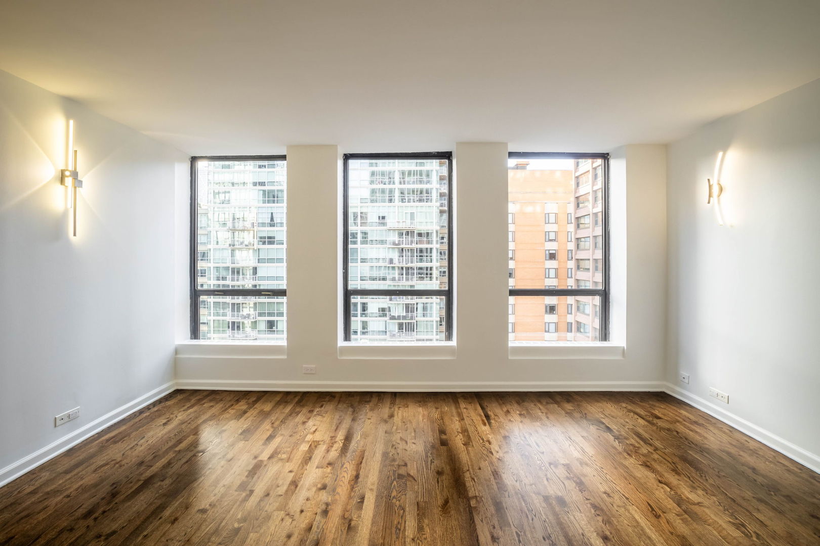 260 E Chestnut Street 1814 Property Photo 16