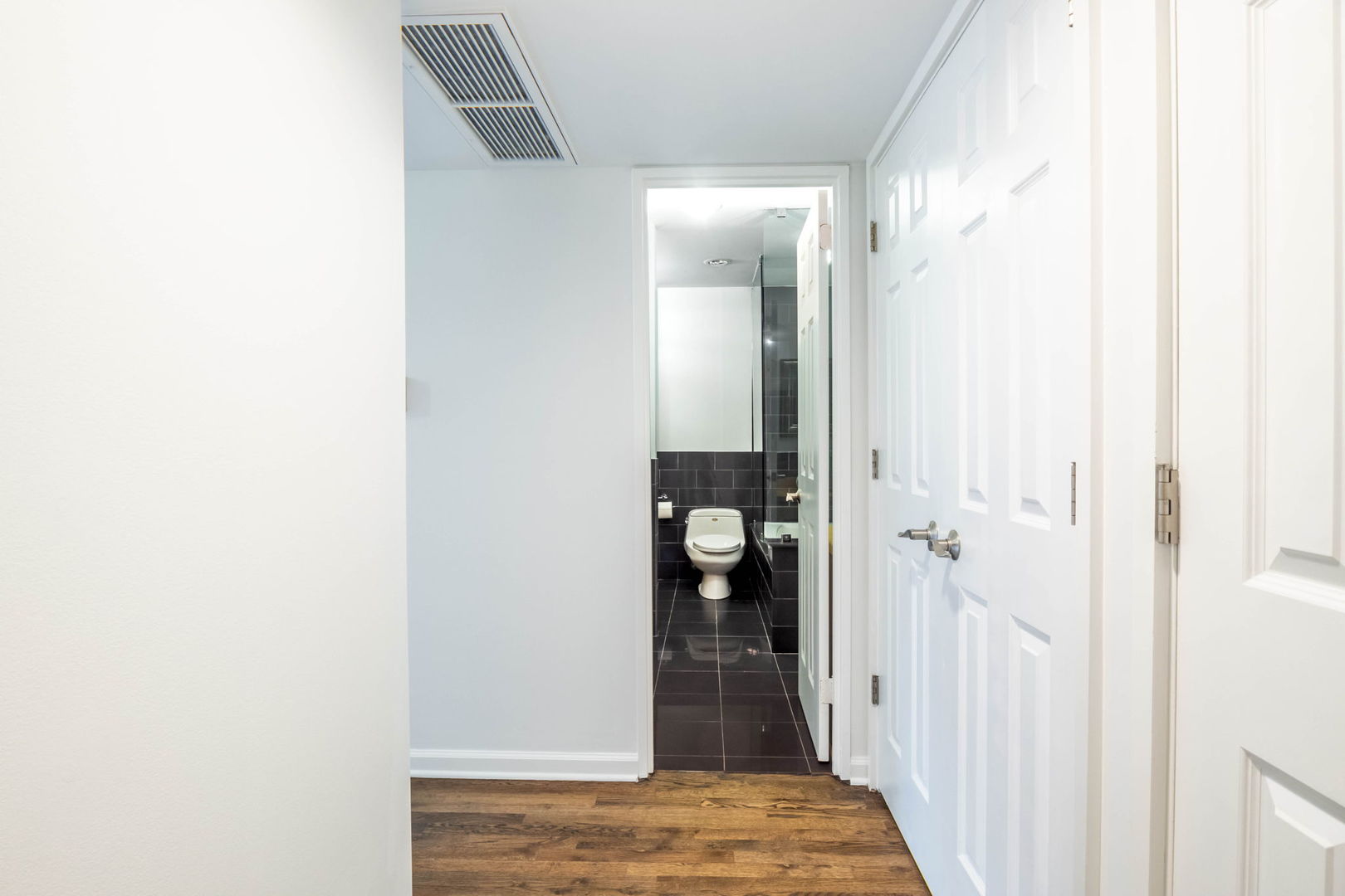 260 E Chestnut Street 1814 Property Photo 17