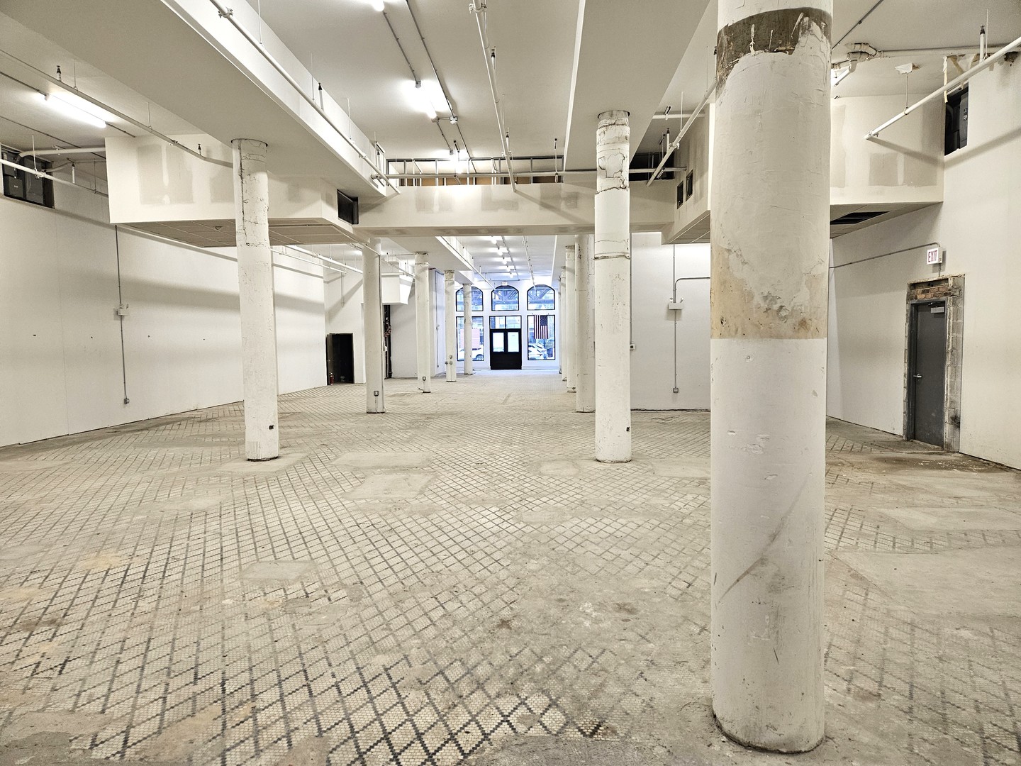 17 S Wabash Ave Property Photo 5