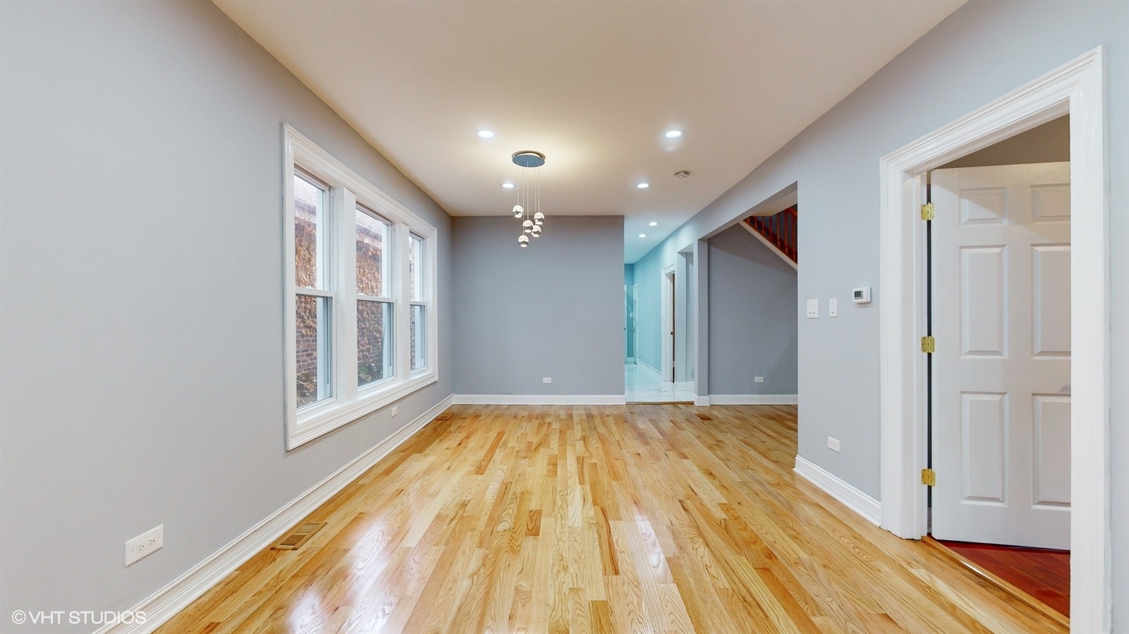 7750 S Rhodes Avenue Property Photo 8