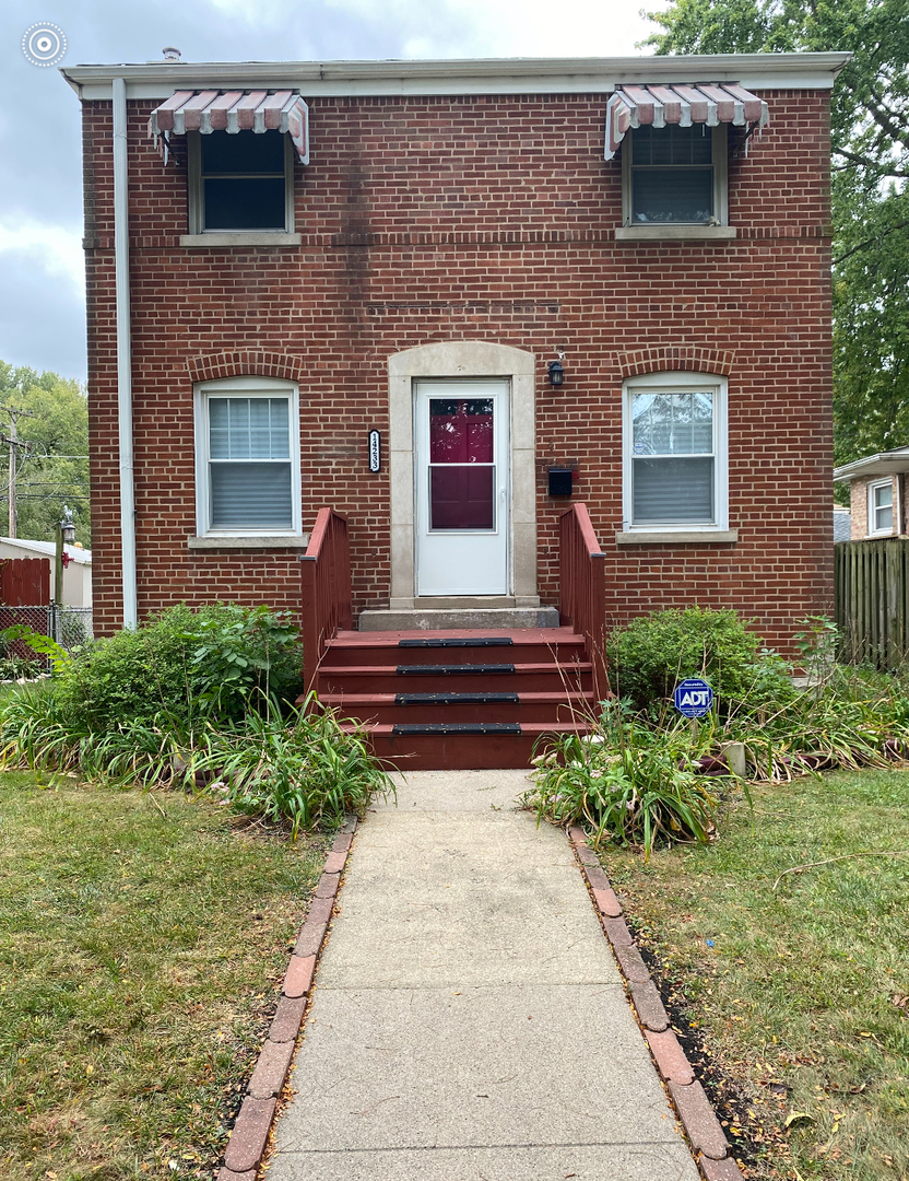 14233 S Green Bay Avenue Property Photo 1
